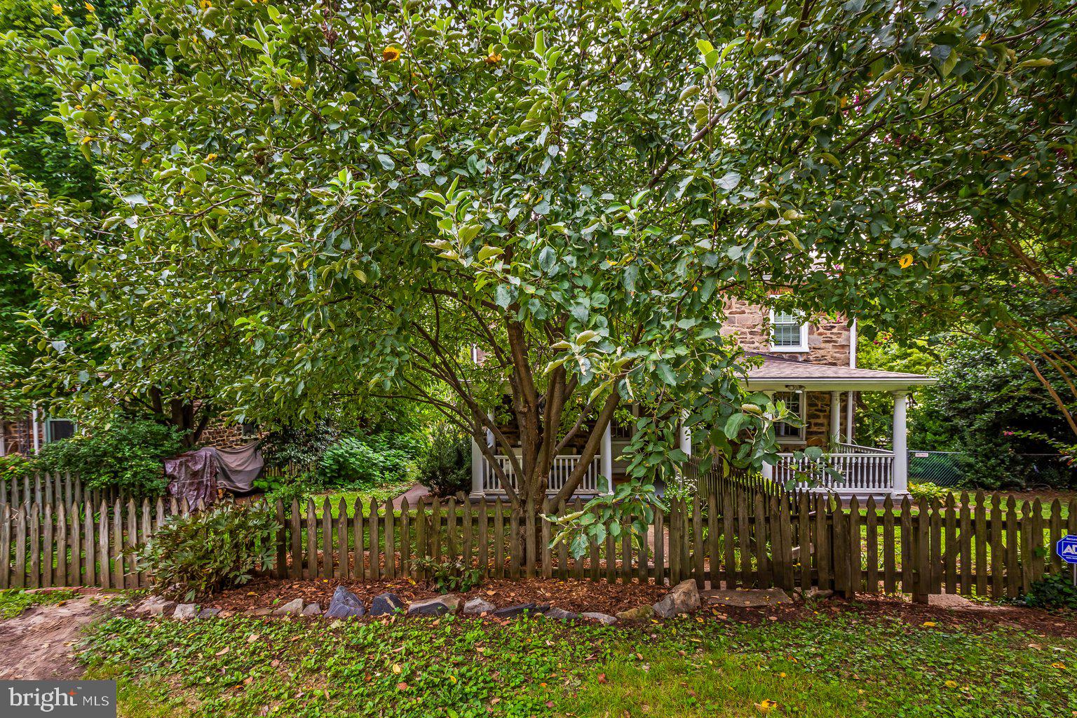 STONE HILL - Residential