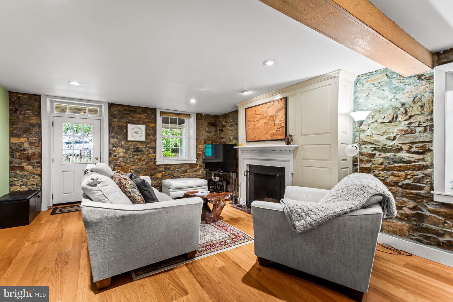 STONE HILL - Residential