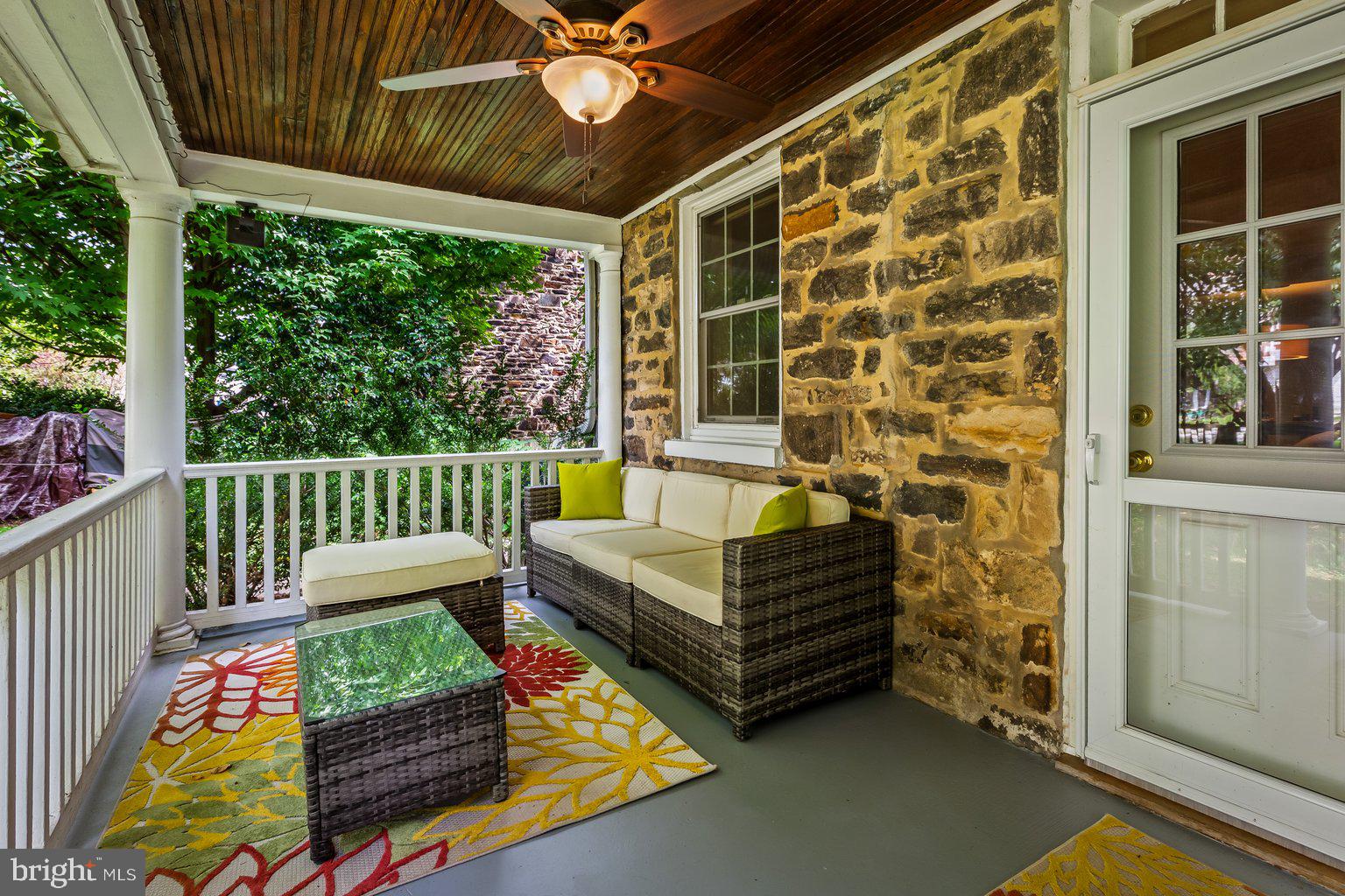 STONE HILL - Residential