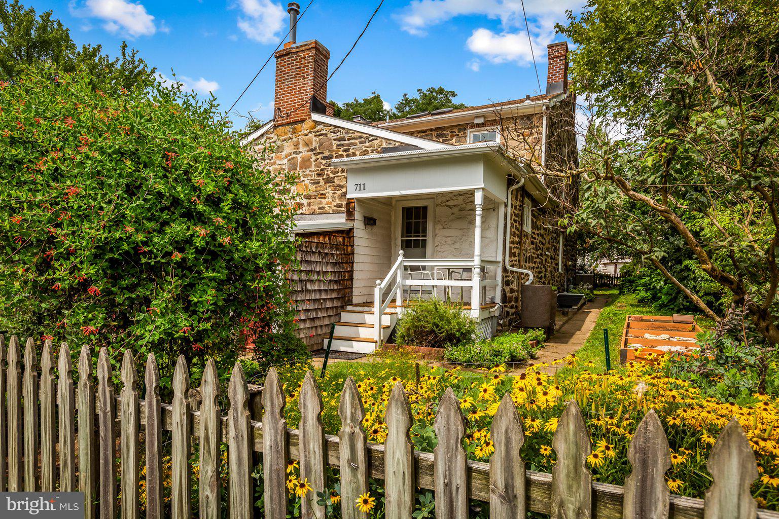 STONE HILL - Residential