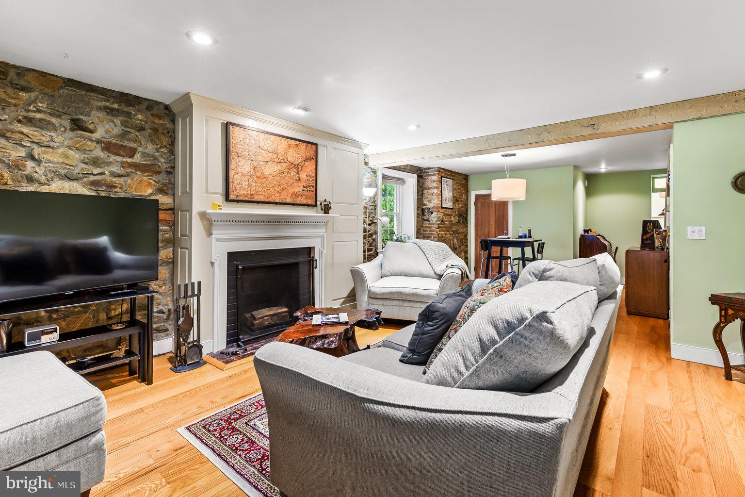 STONE HILL - Residential