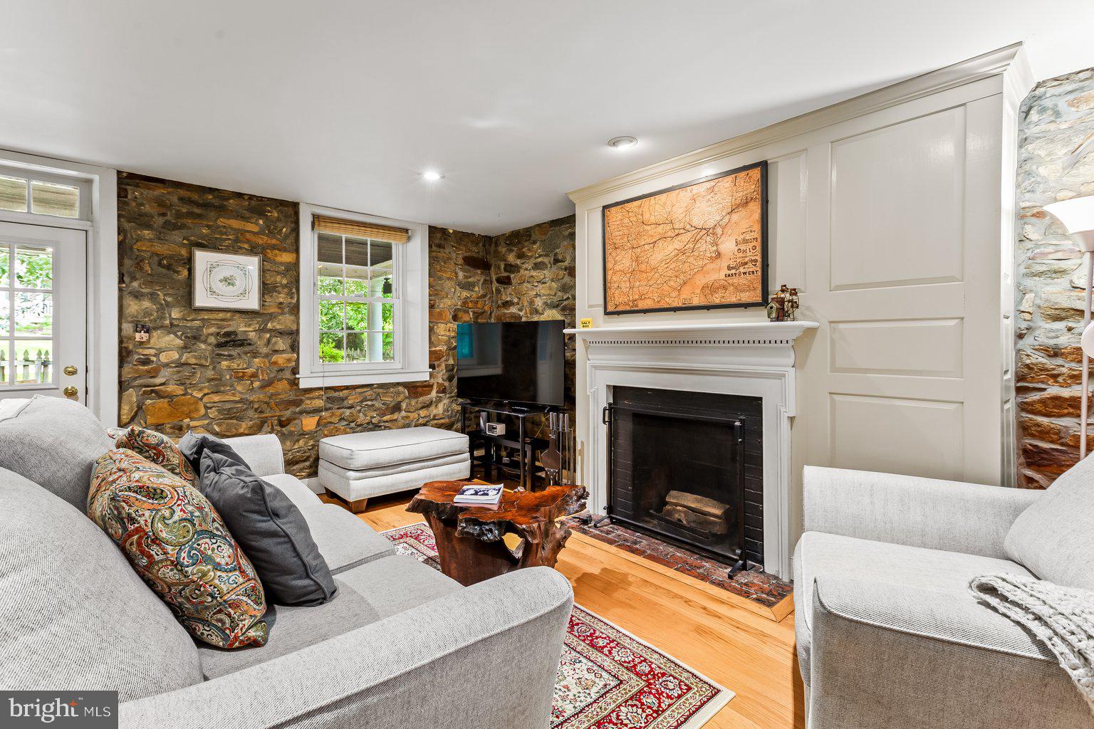 STONE HILL - Residential