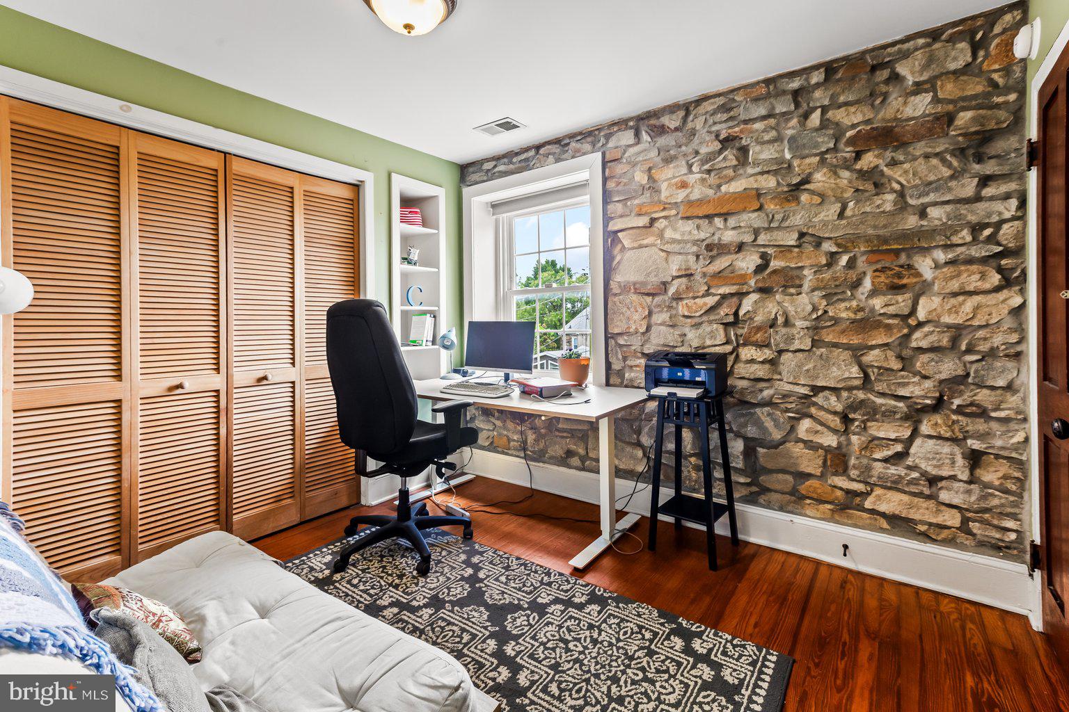 STONE HILL - Residential