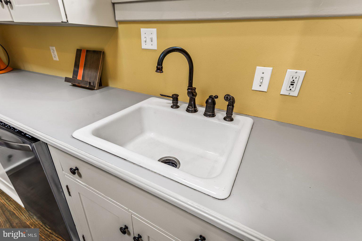 STONE HILL - Residential