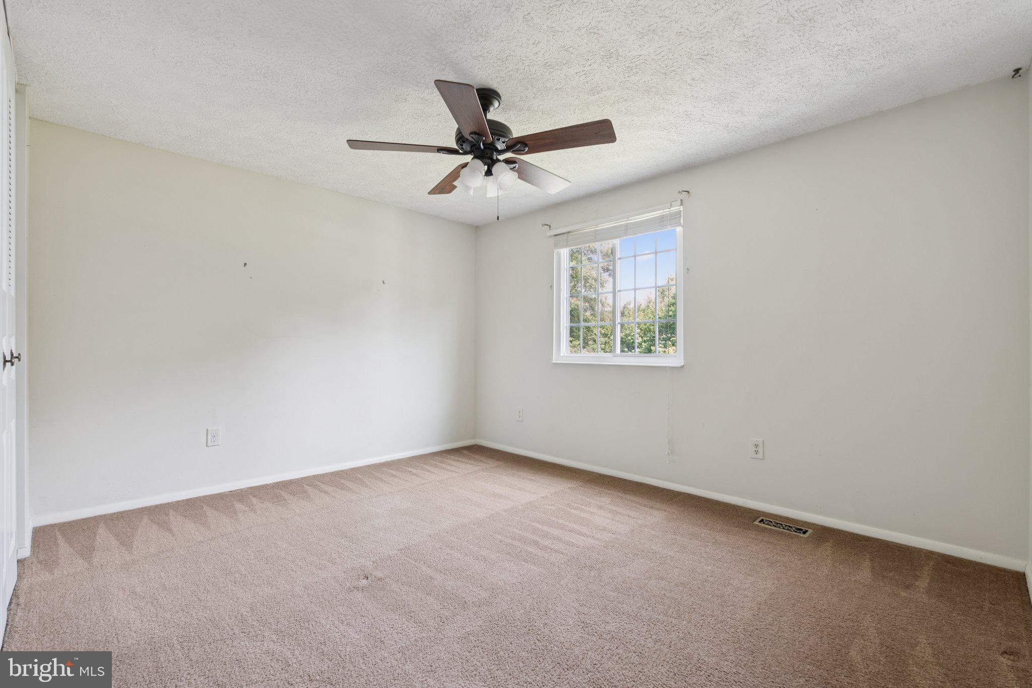 HARMANS WOODS - Residential