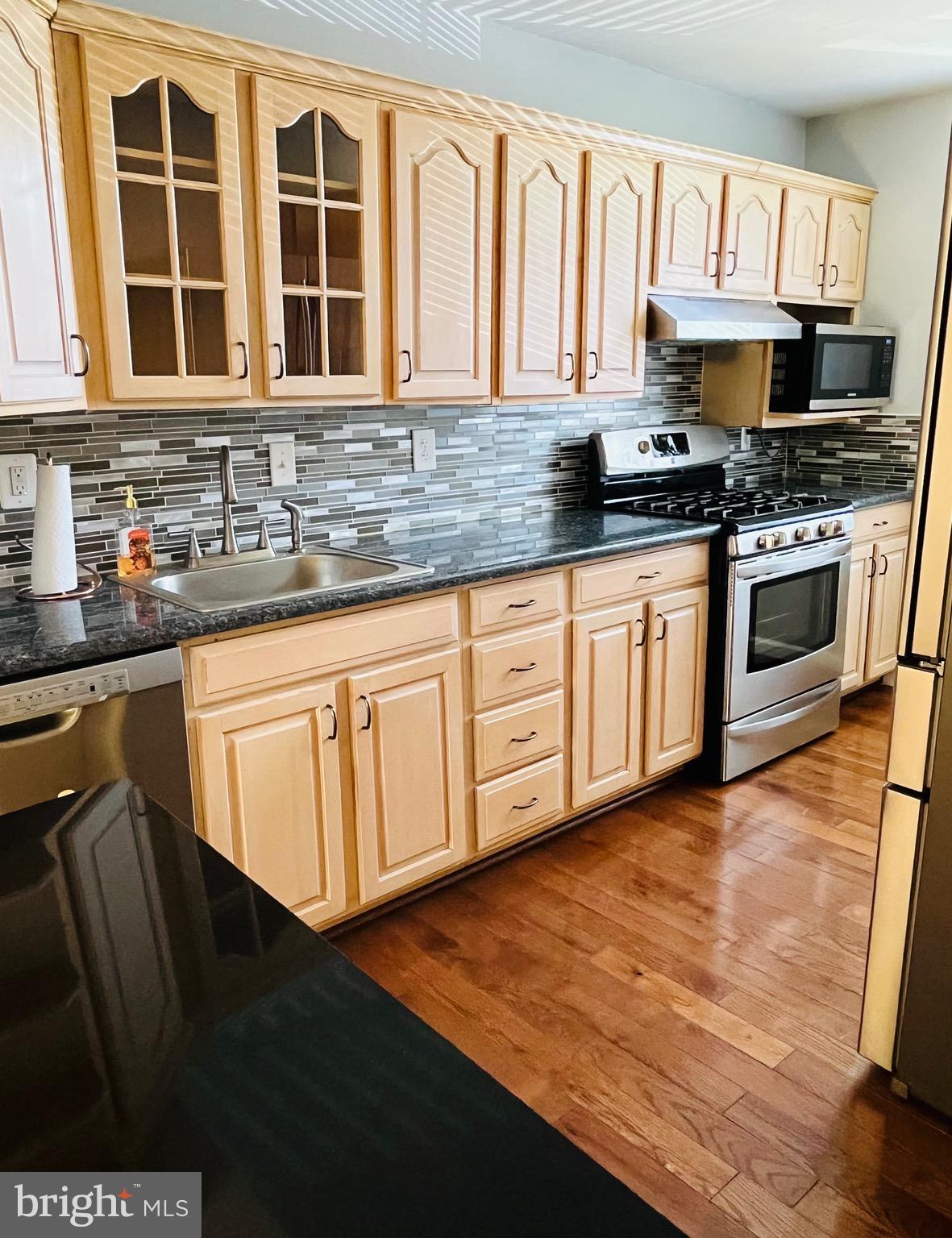 LAKE RIDGE - Residential