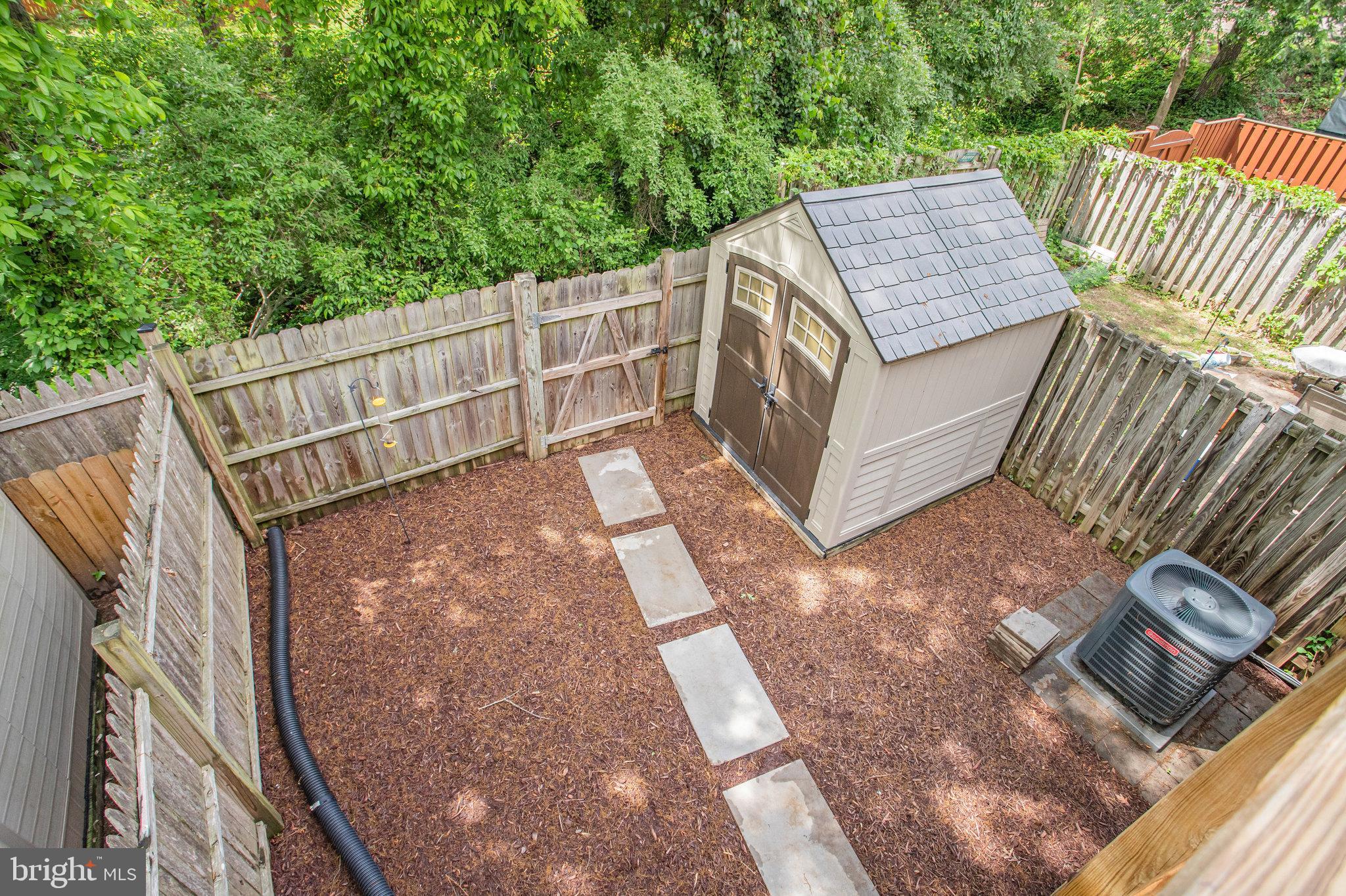 LAKE RIDGE - Residential