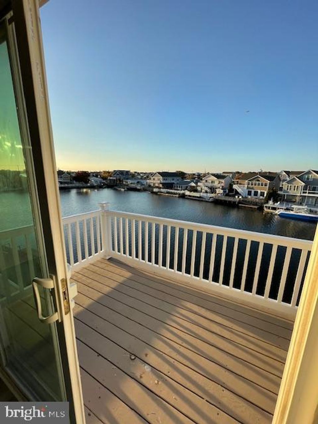 listing image 50