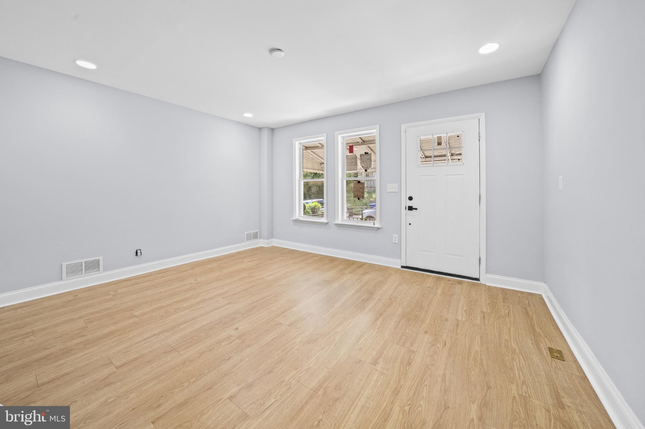 1150 MONROE