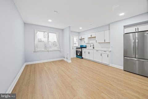 Townhouse For Sale - 1150 Monroe Cir<br/> BALTIMORE, MD 21225