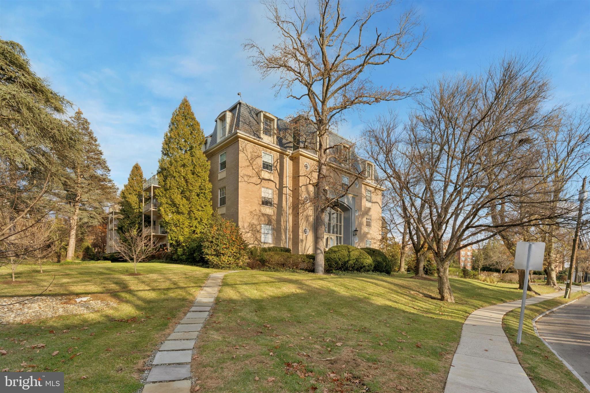 449 MONTGOMERY AVENUE 306