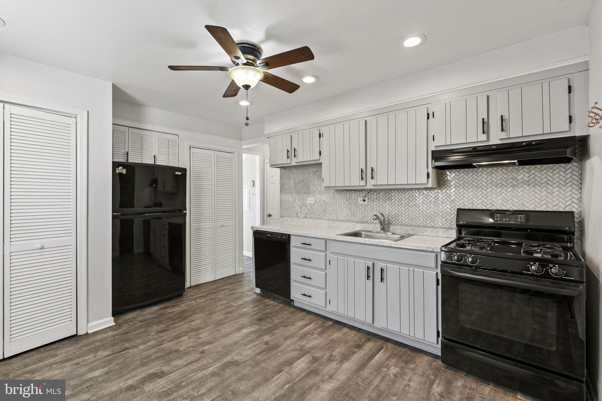 GLENWOOD - Residential Lease