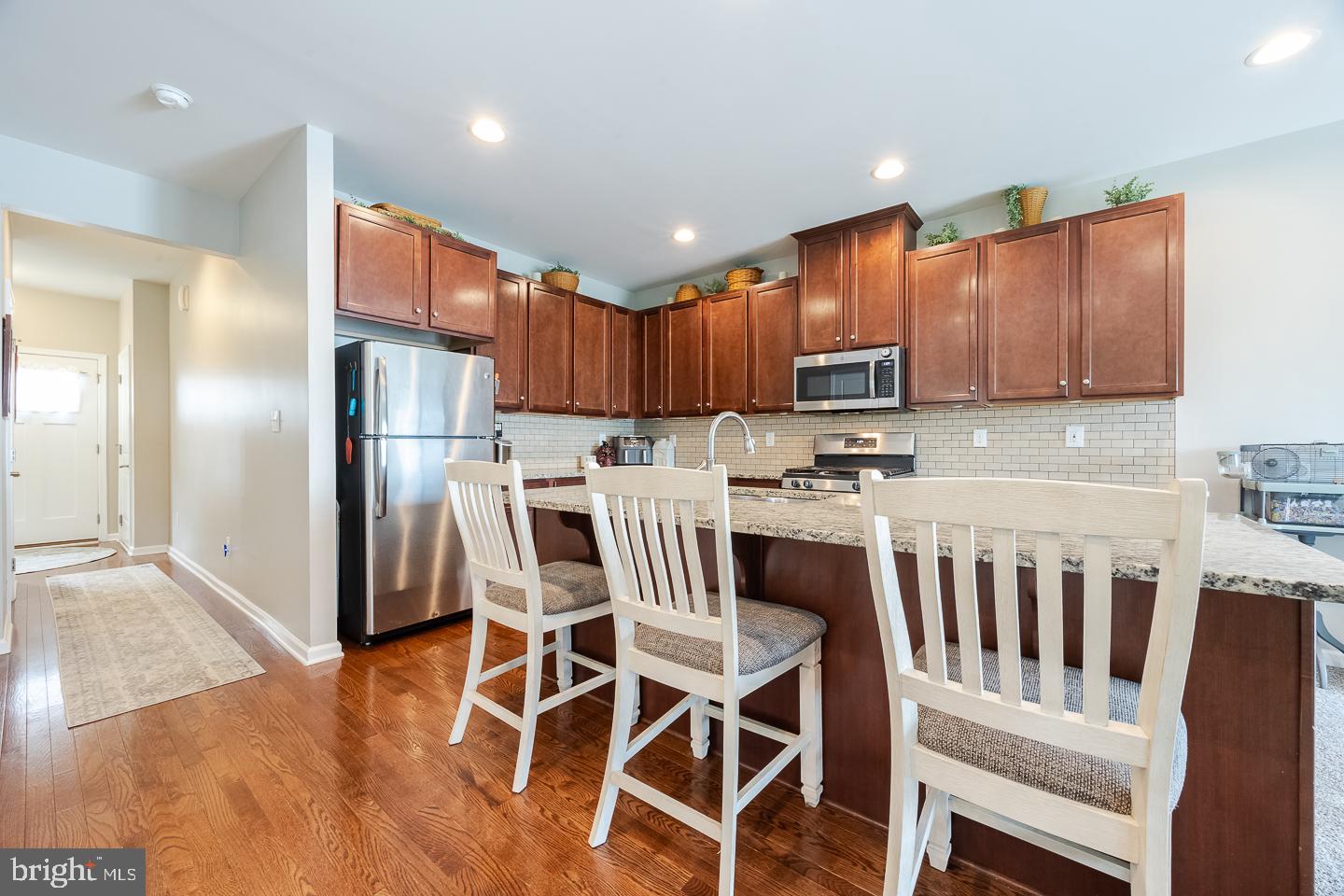 MONTGOMERY VIEW - Residential