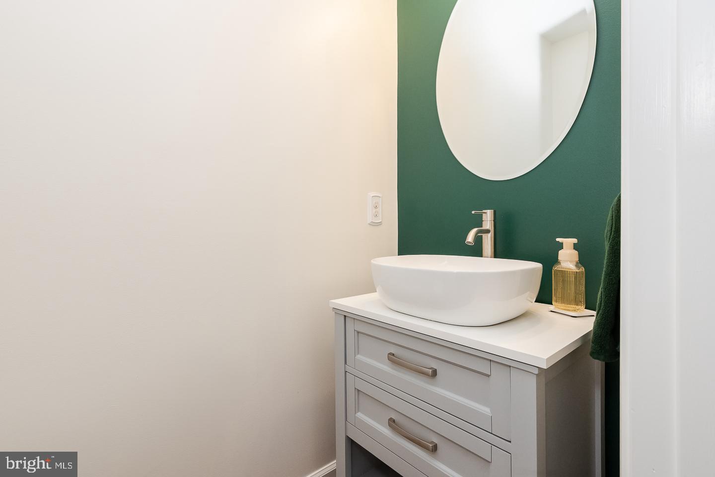 MONTGOMERY VIEW - Residential