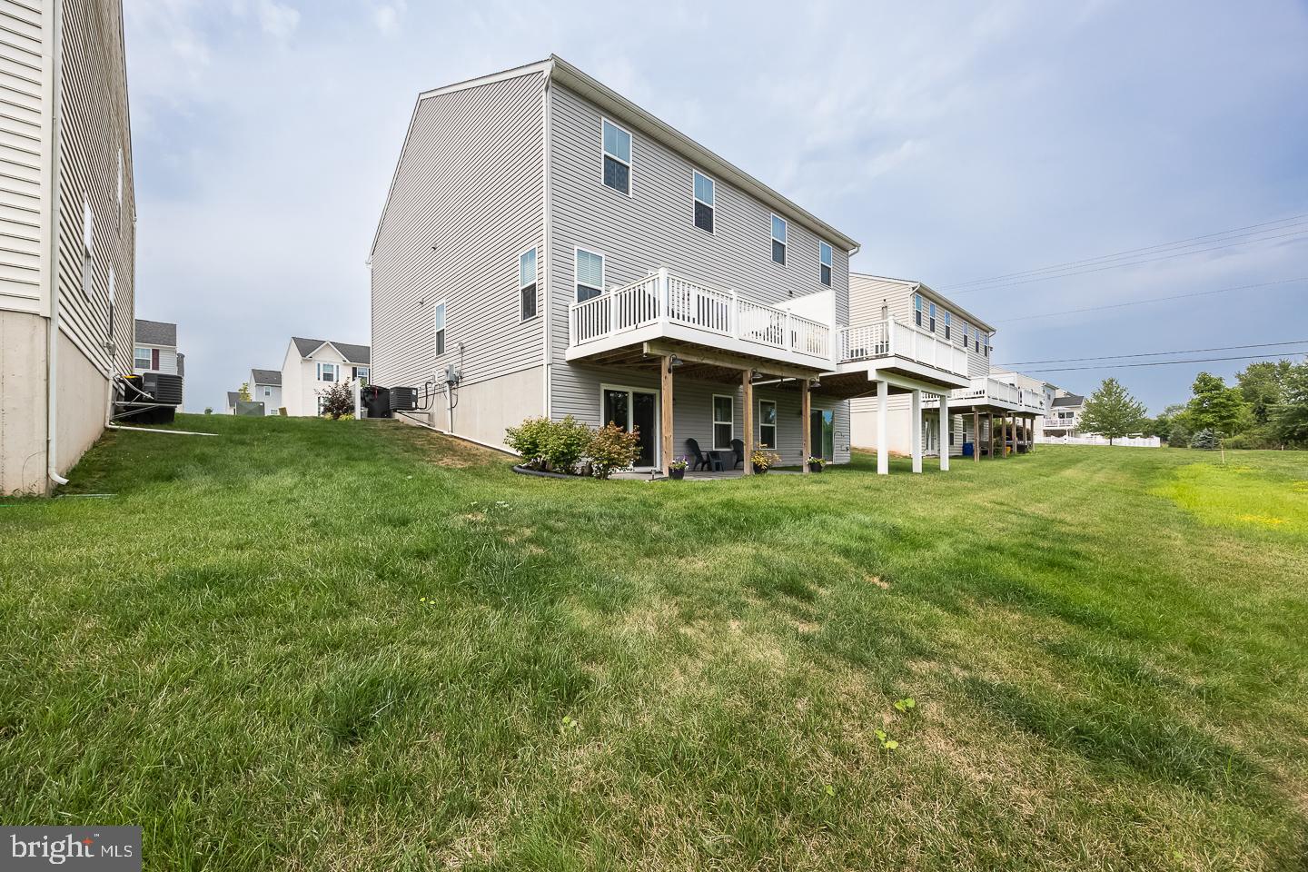 MONTGOMERY VIEW - Residential