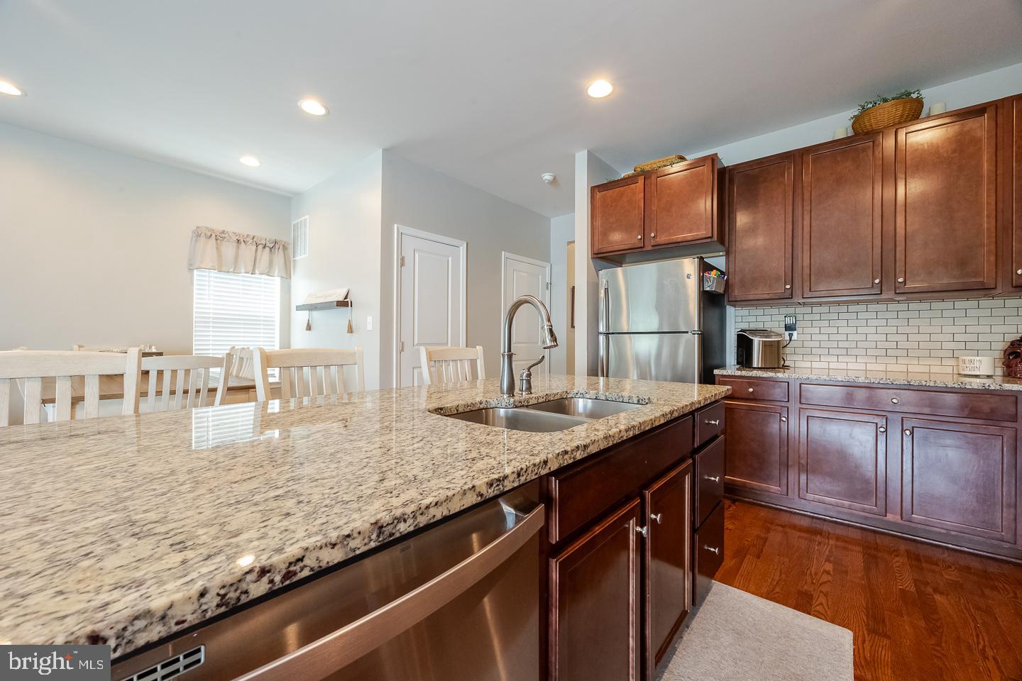 MONTGOMERY VIEW - Residential