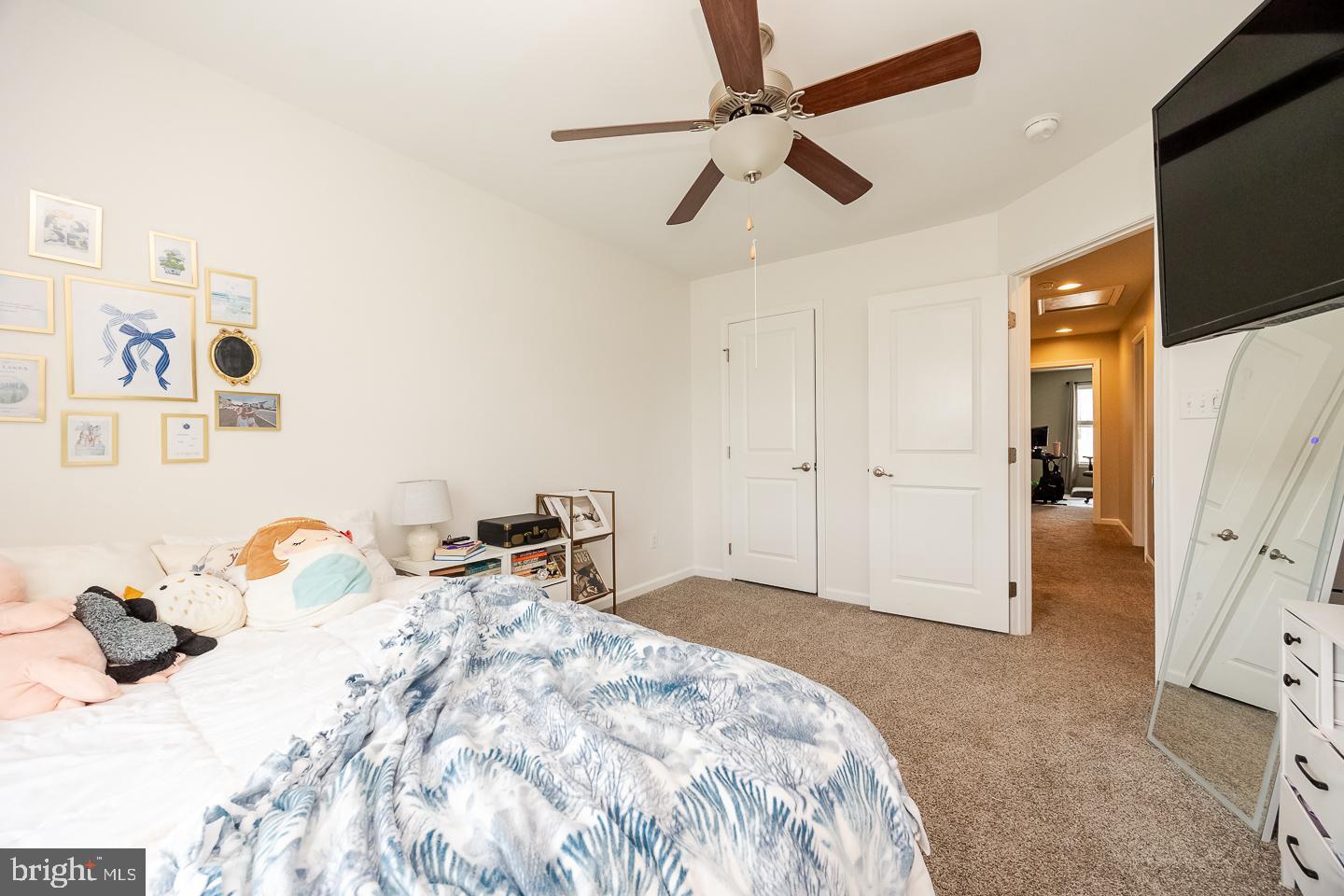 MONTGOMERY VIEW - Residential