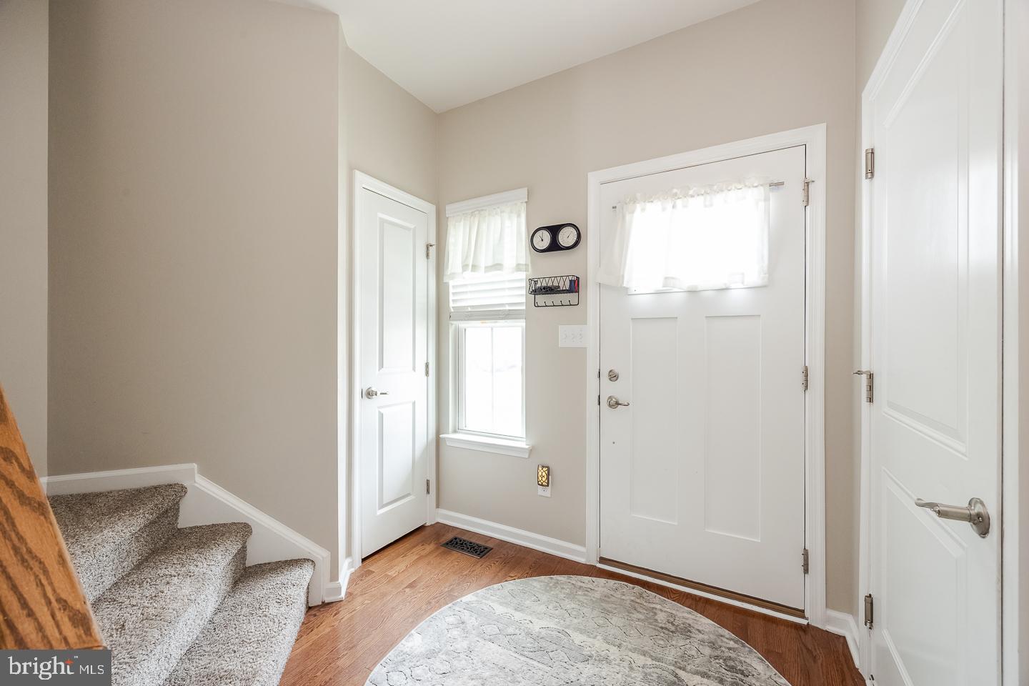 MONTGOMERY VIEW - Residential