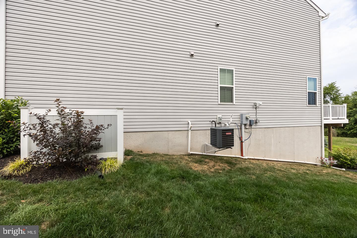 MONTGOMERY VIEW - Residential