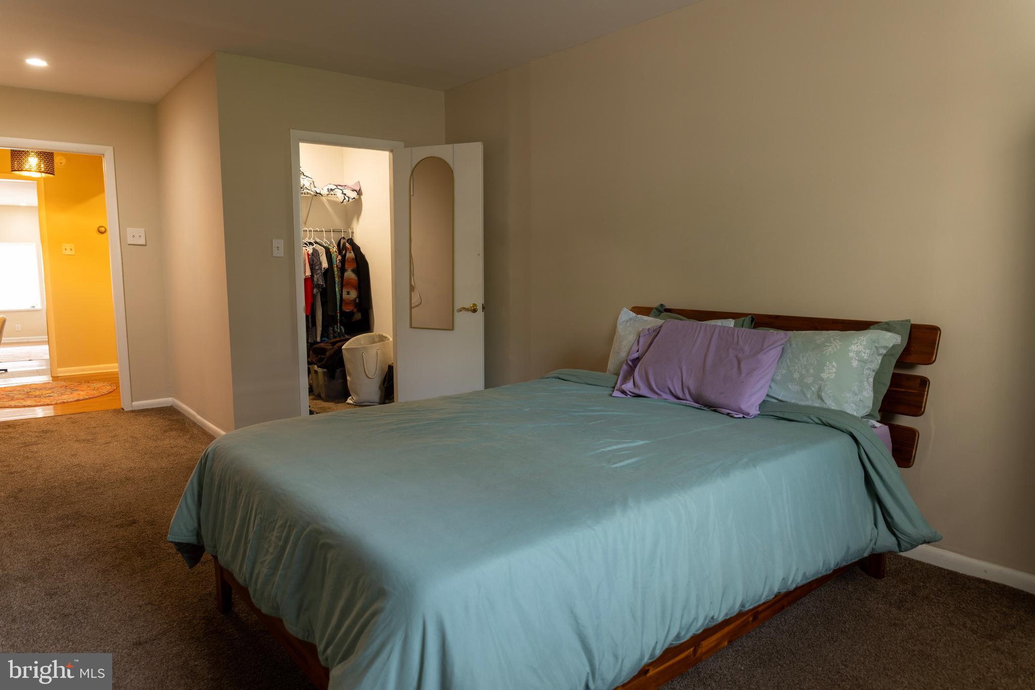 PASSYUNK SQUARE - Residential Income