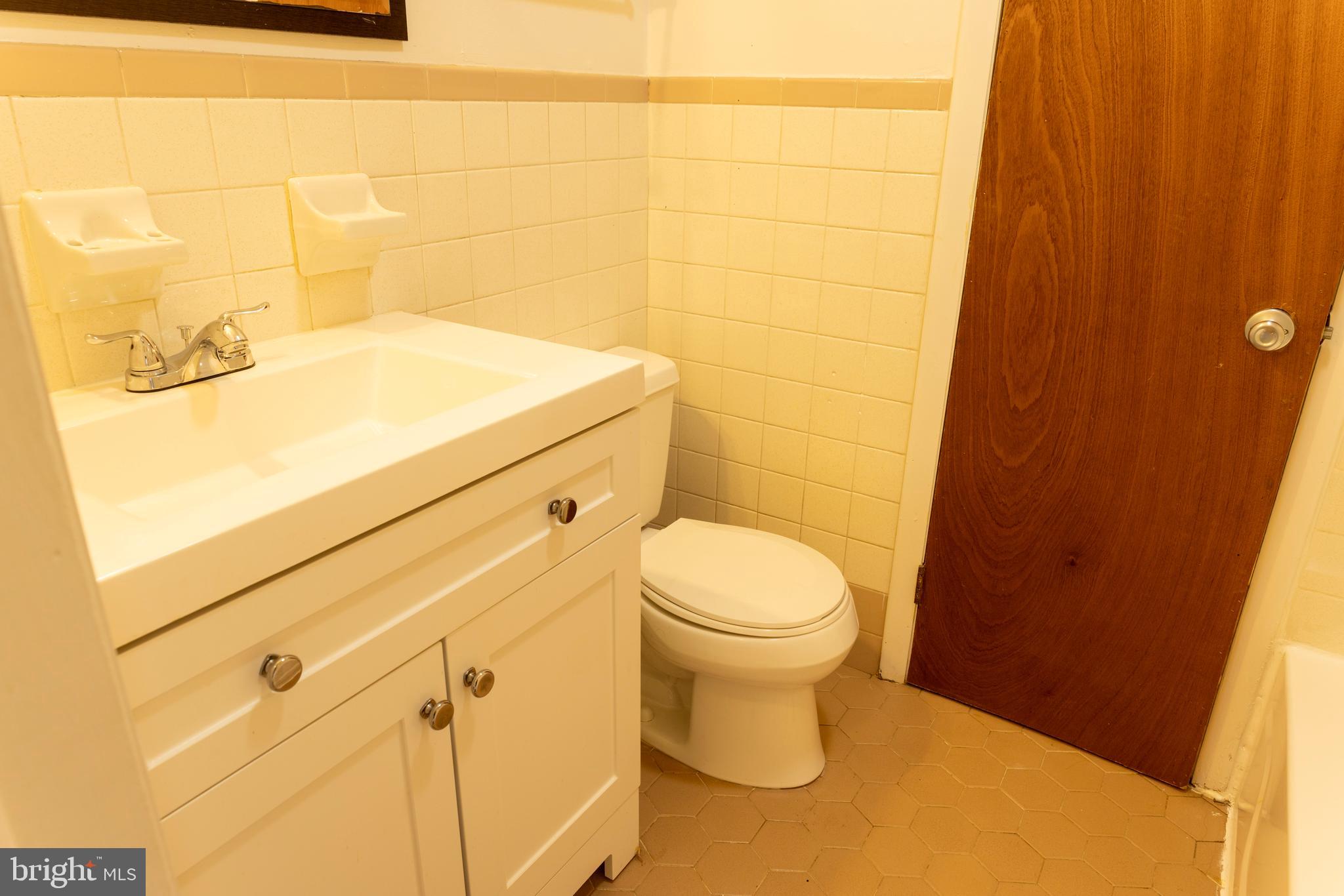 PASSYUNK SQUARE - Residential Income