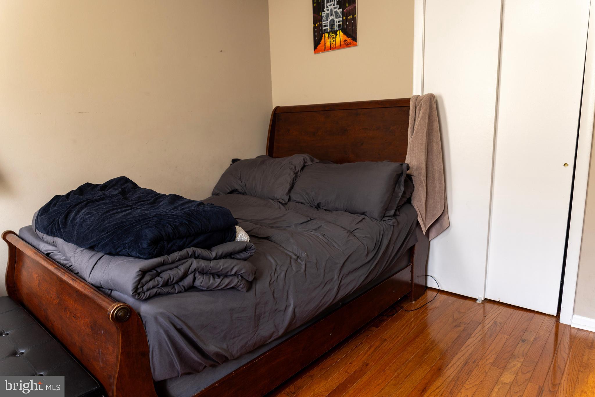 PASSYUNK SQUARE - Residential Income