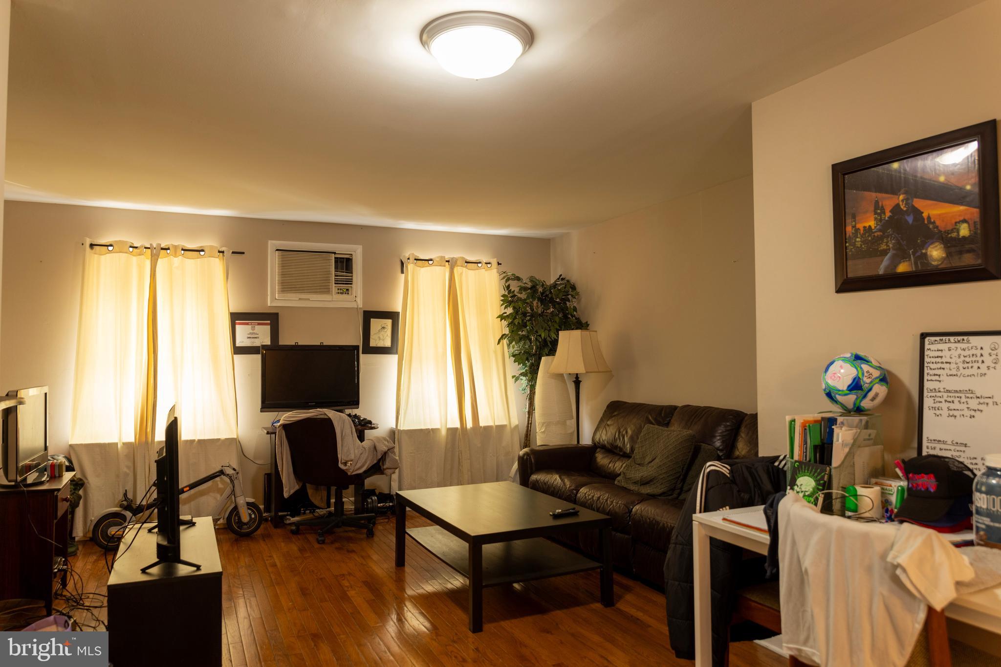 PASSYUNK SQUARE - Residential Income