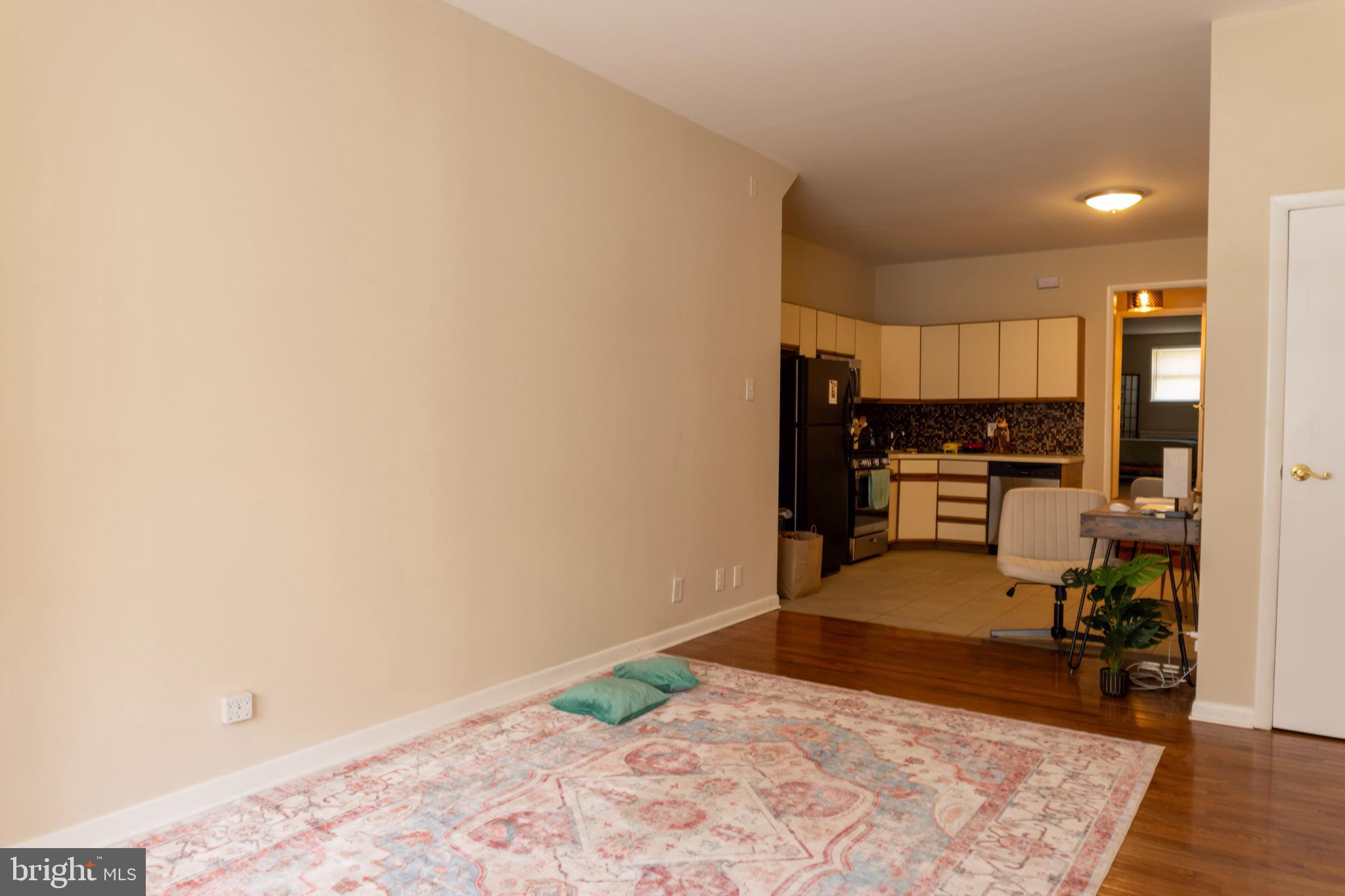 PASSYUNK SQUARE - Residential Income