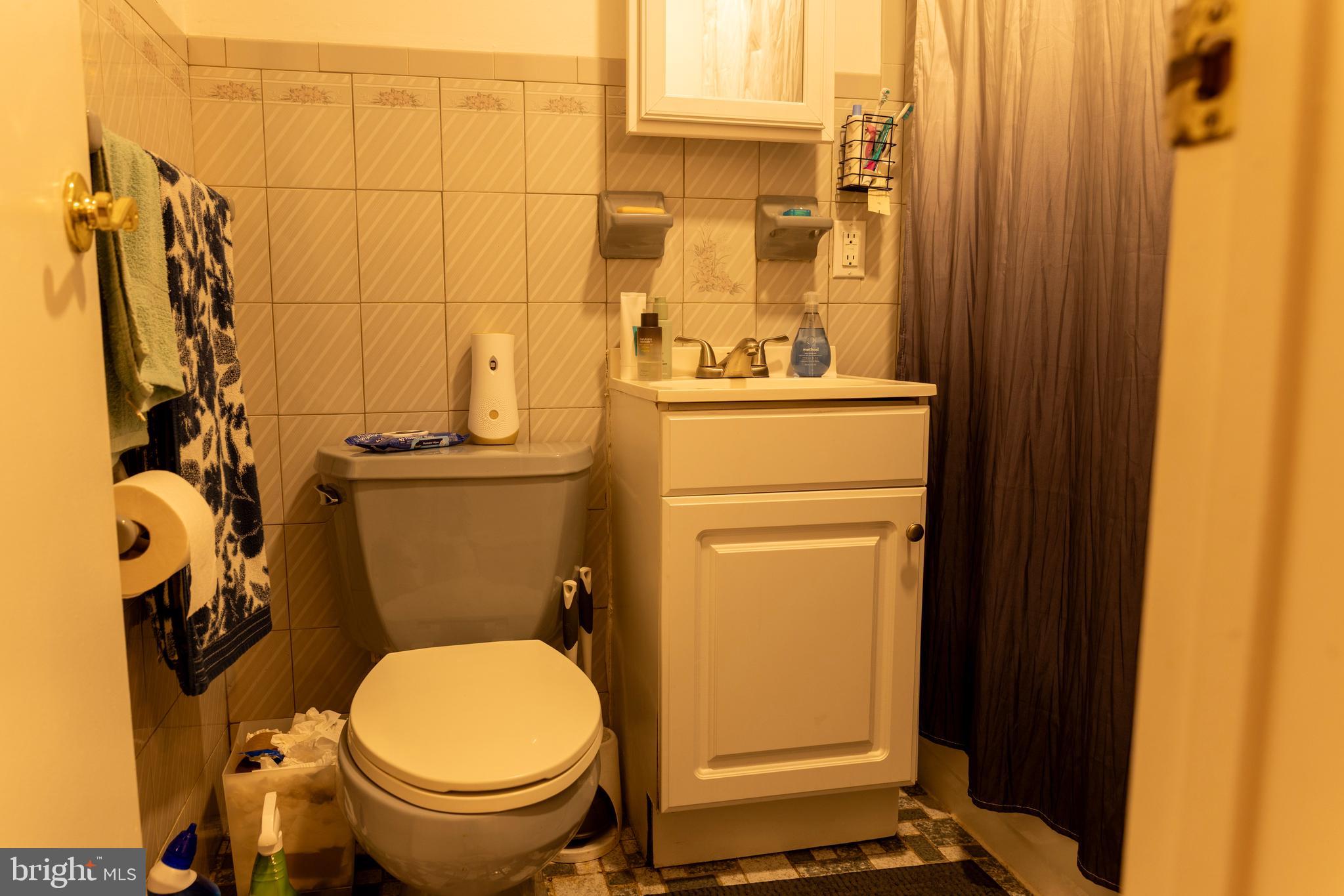 PASSYUNK SQUARE - Residential Income