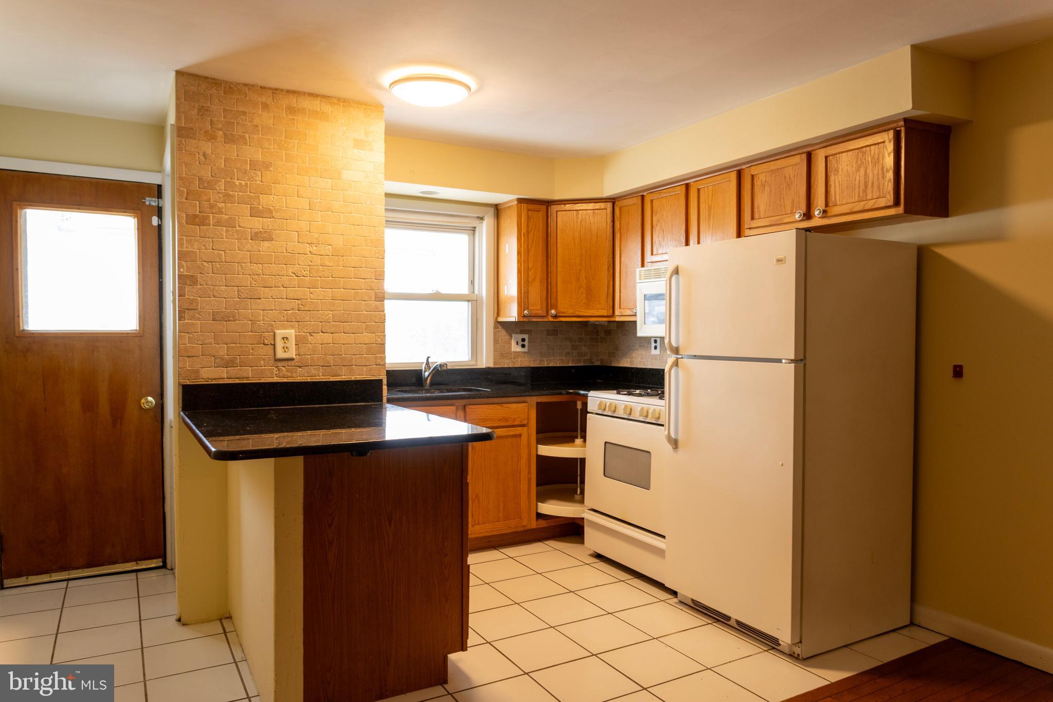 PASSYUNK SQUARE - Residential Income