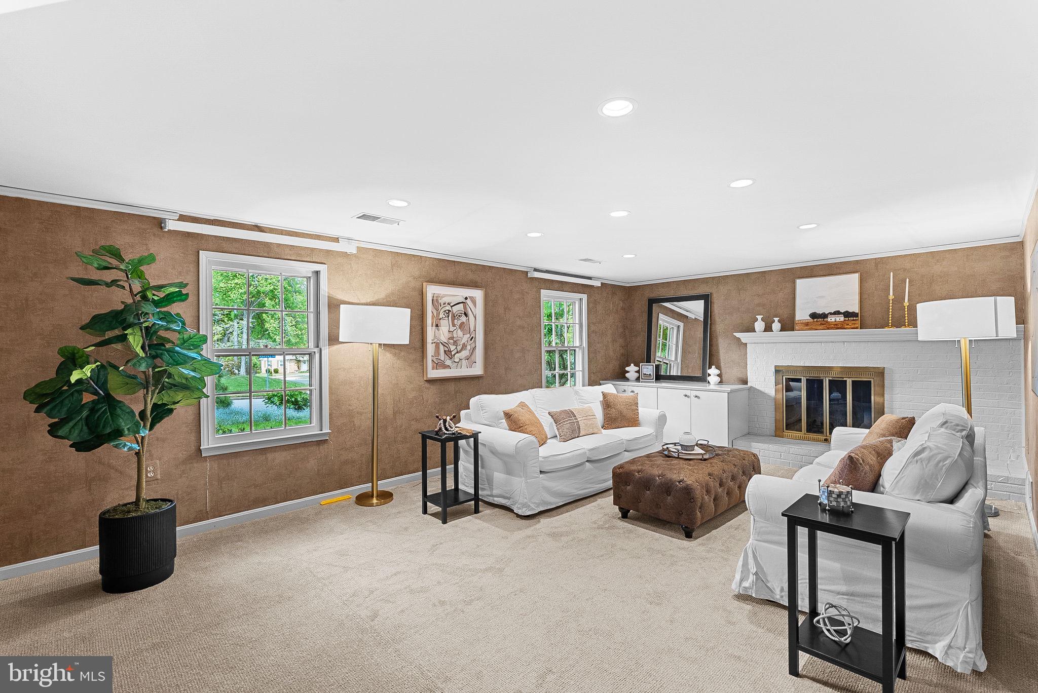 WILLOW WOODS - Residential