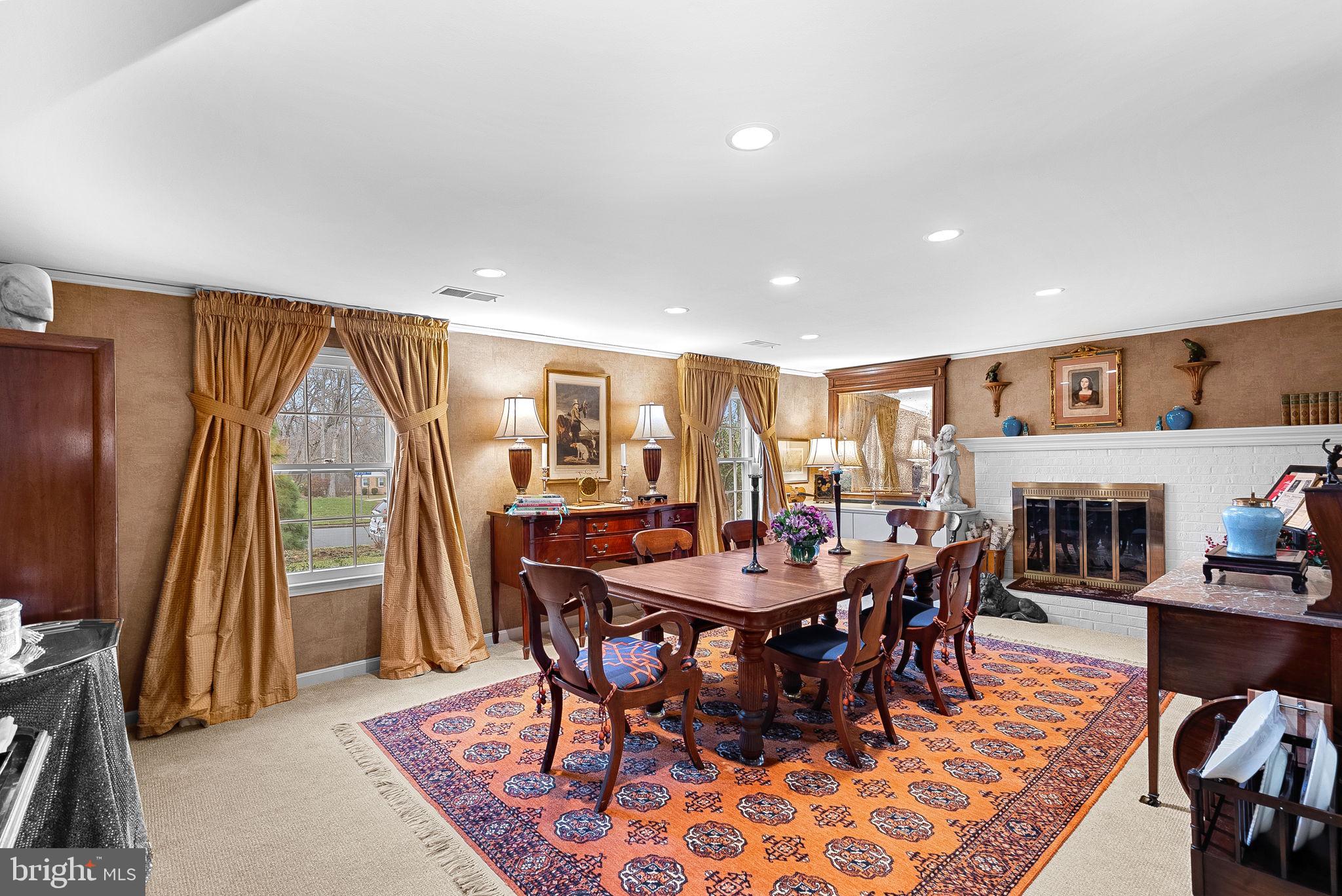 WILLOW WOODS - Residential