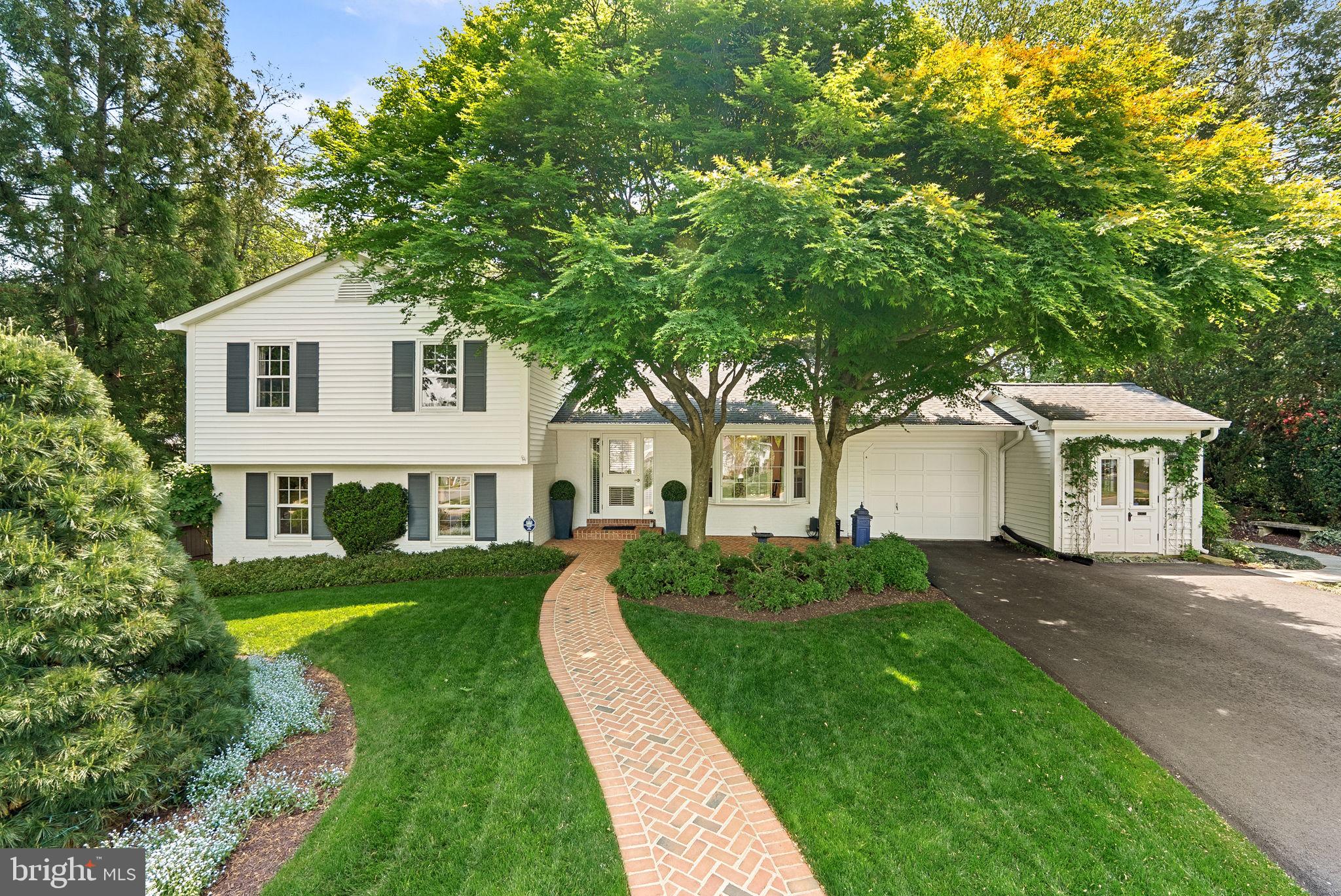 WILLOW WOODS - Residential