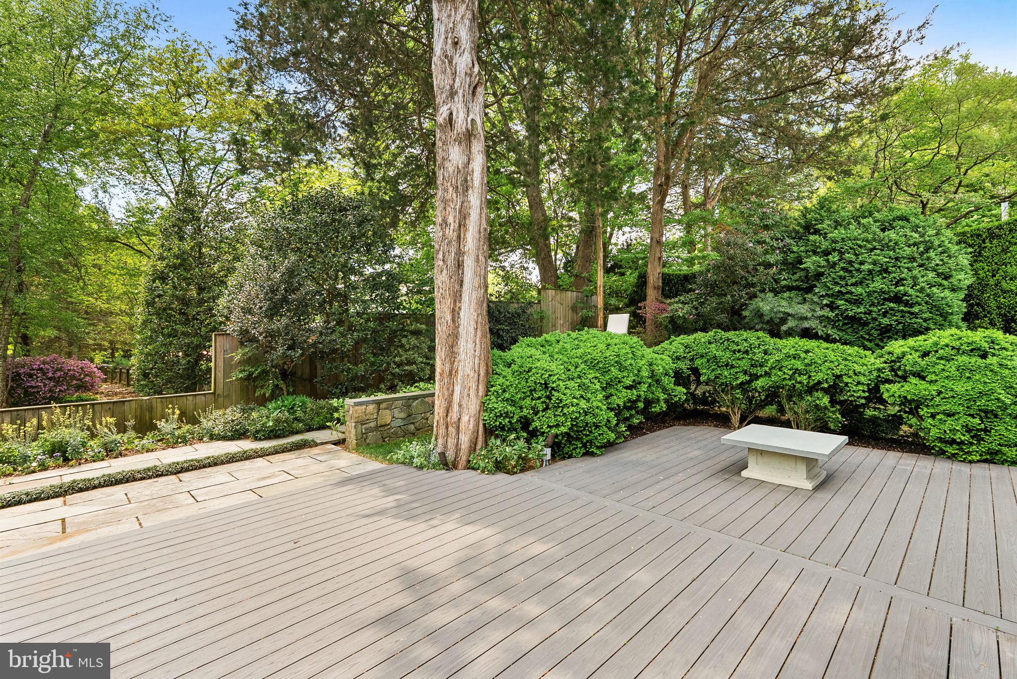 WILLOW WOODS - Residential