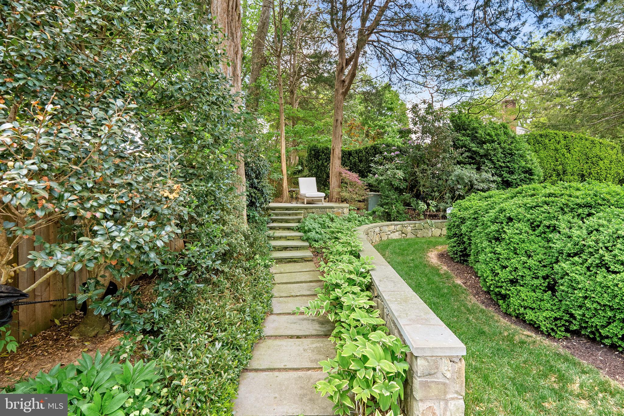 WILLOW WOODS - Residential
