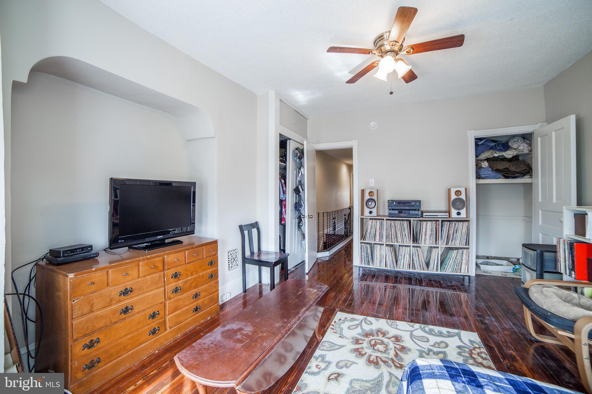 PORT RICHMOND - Residential