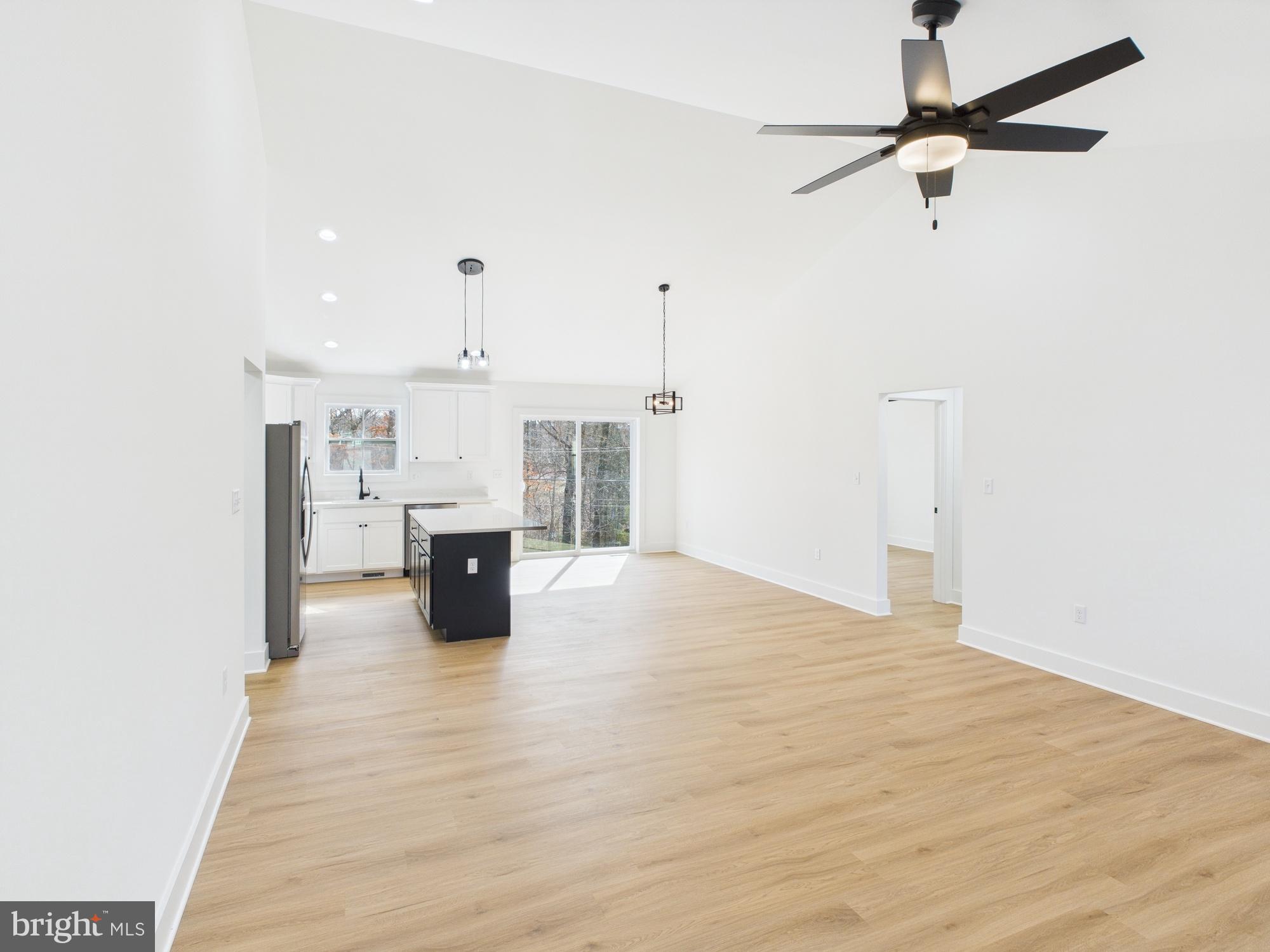 MOUNT CHRISTIAN - Residential