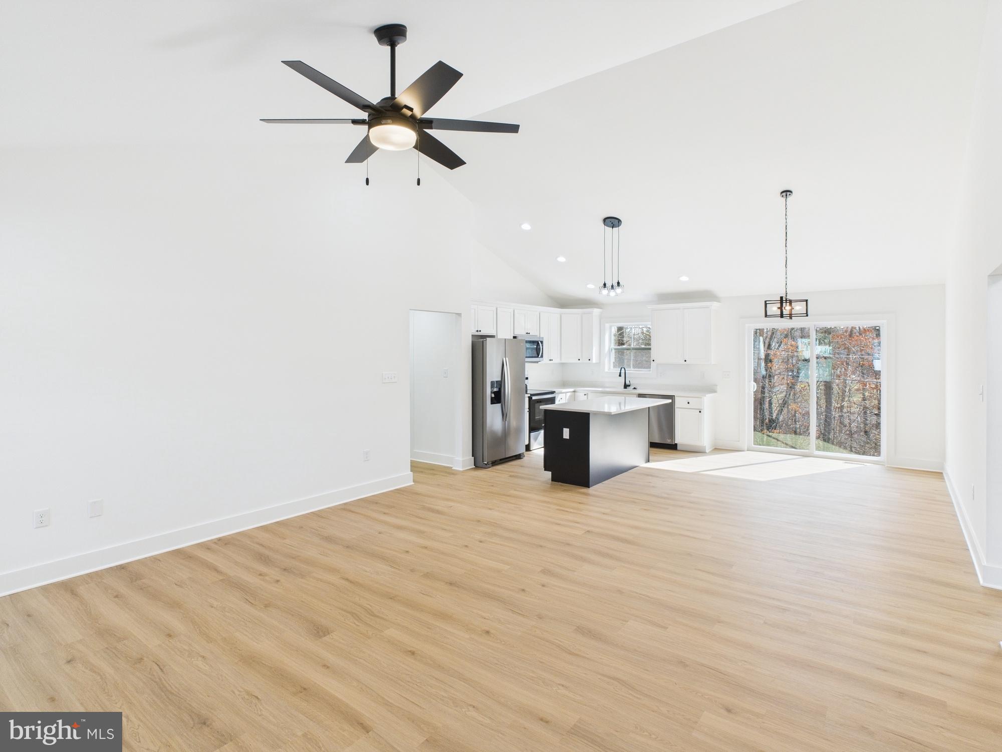 MOUNT CHRISTIAN - Residential