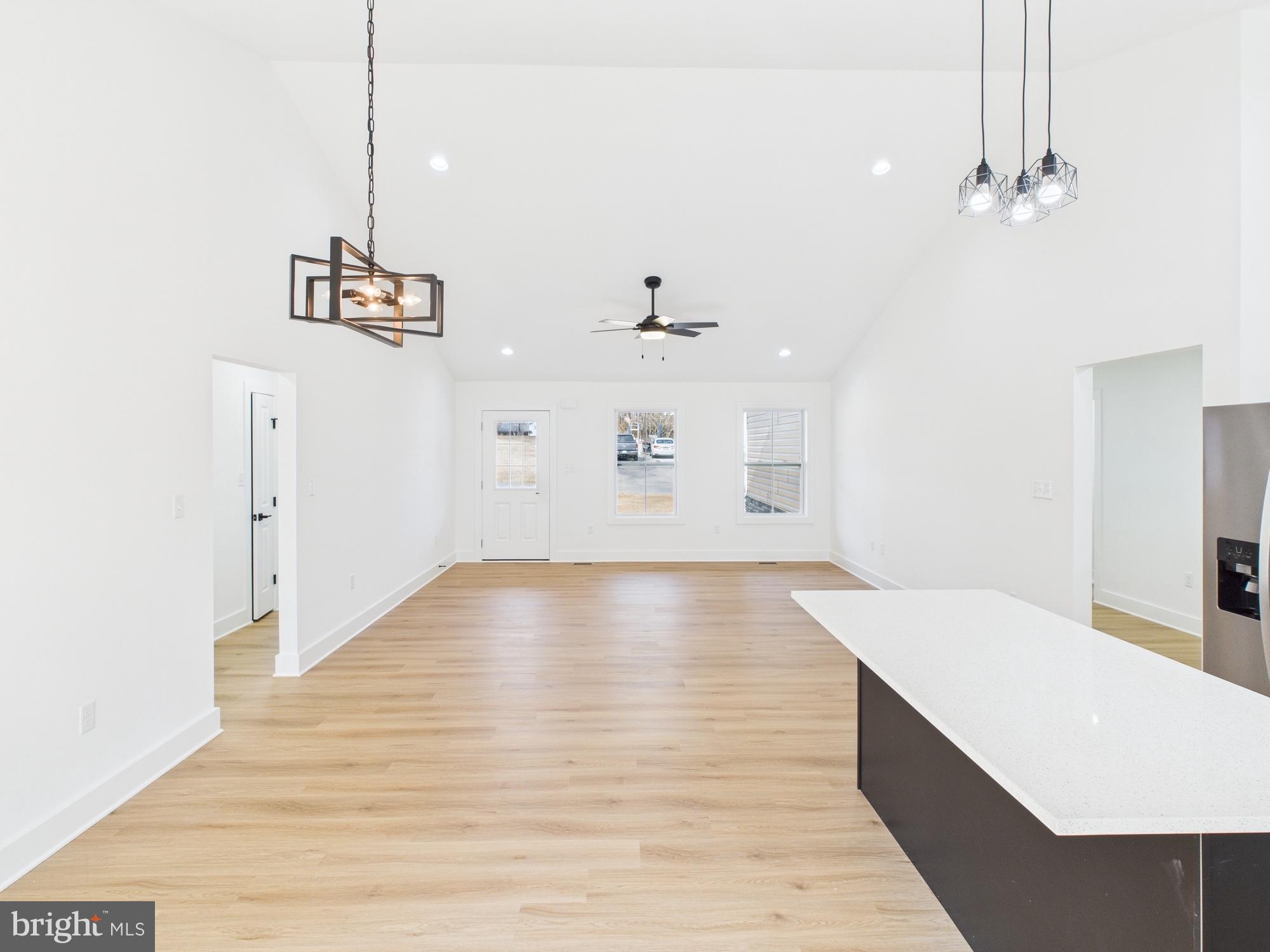 MOUNT CHRISTIAN - Residential