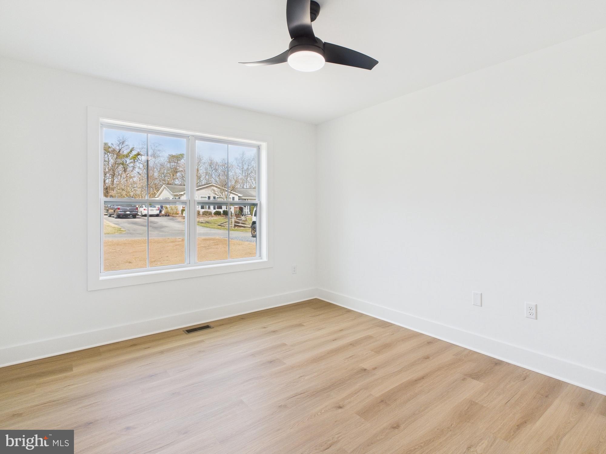 MOUNT CHRISTIAN - Residential