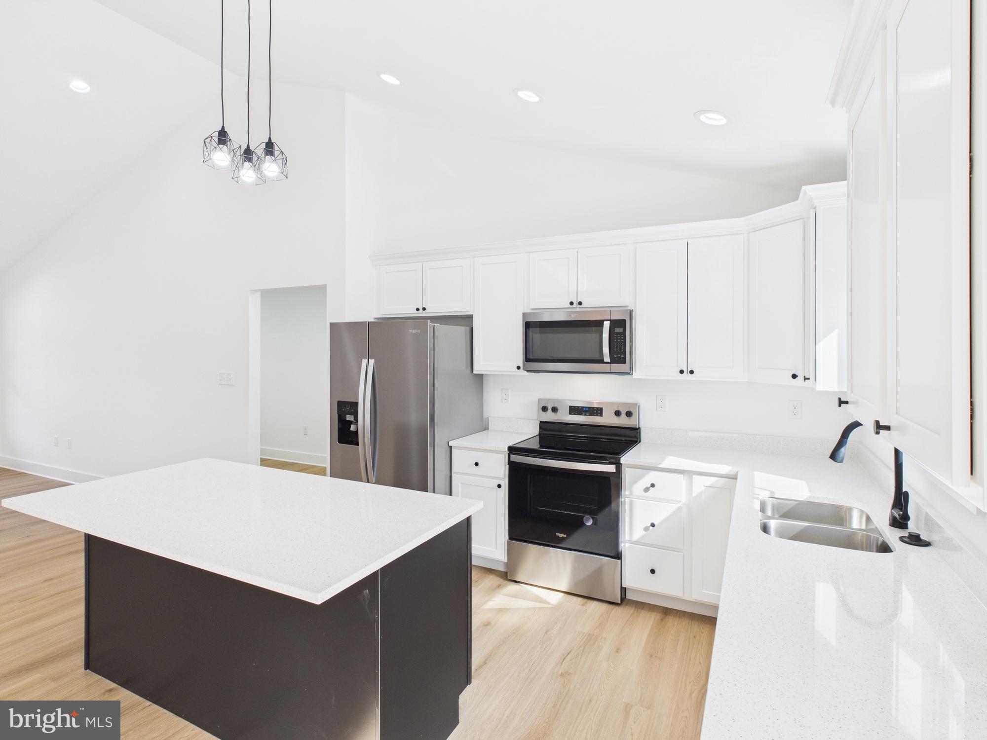 MOUNT CHRISTIAN - Residential