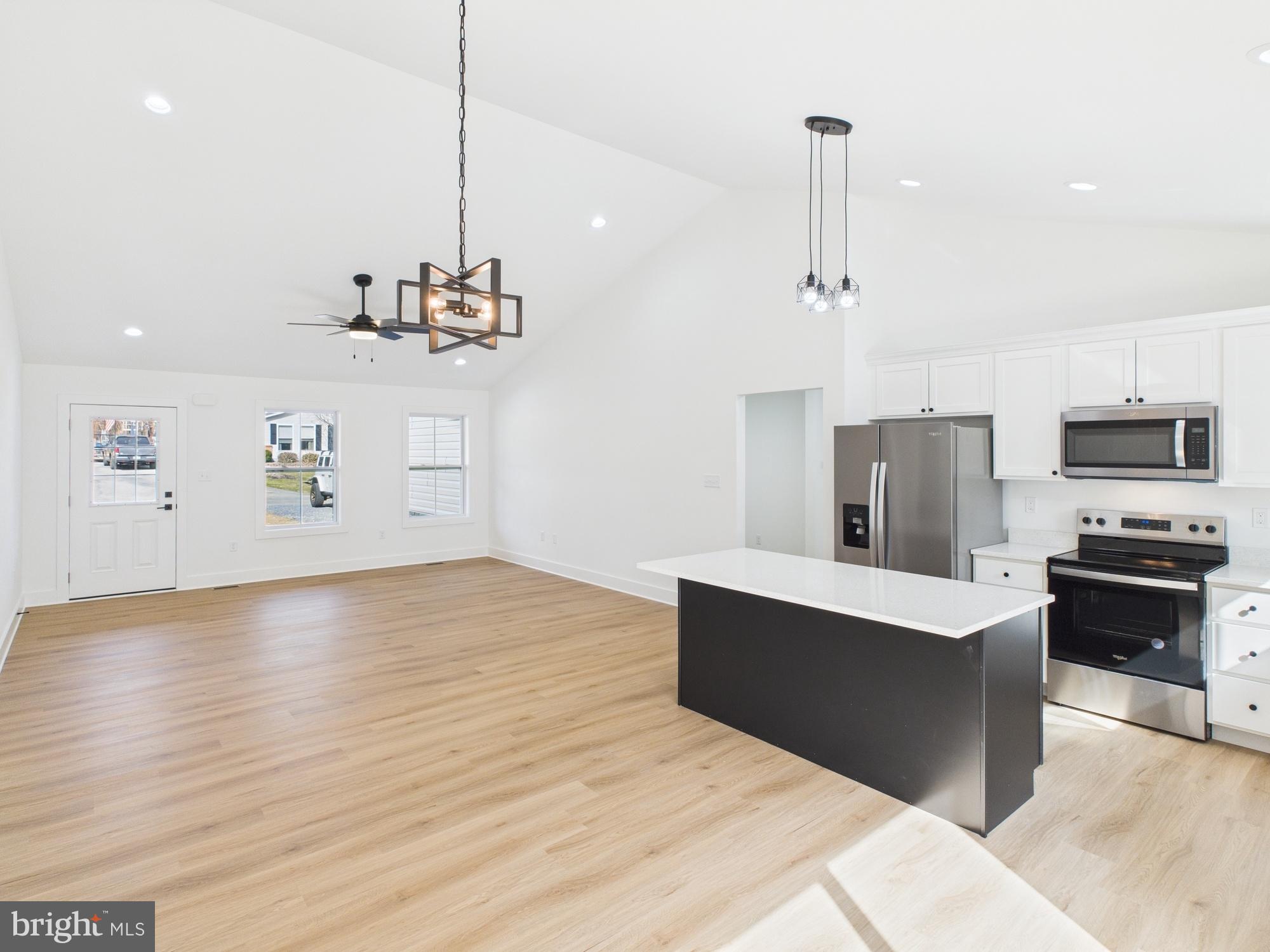 MOUNT CHRISTIAN - Residential