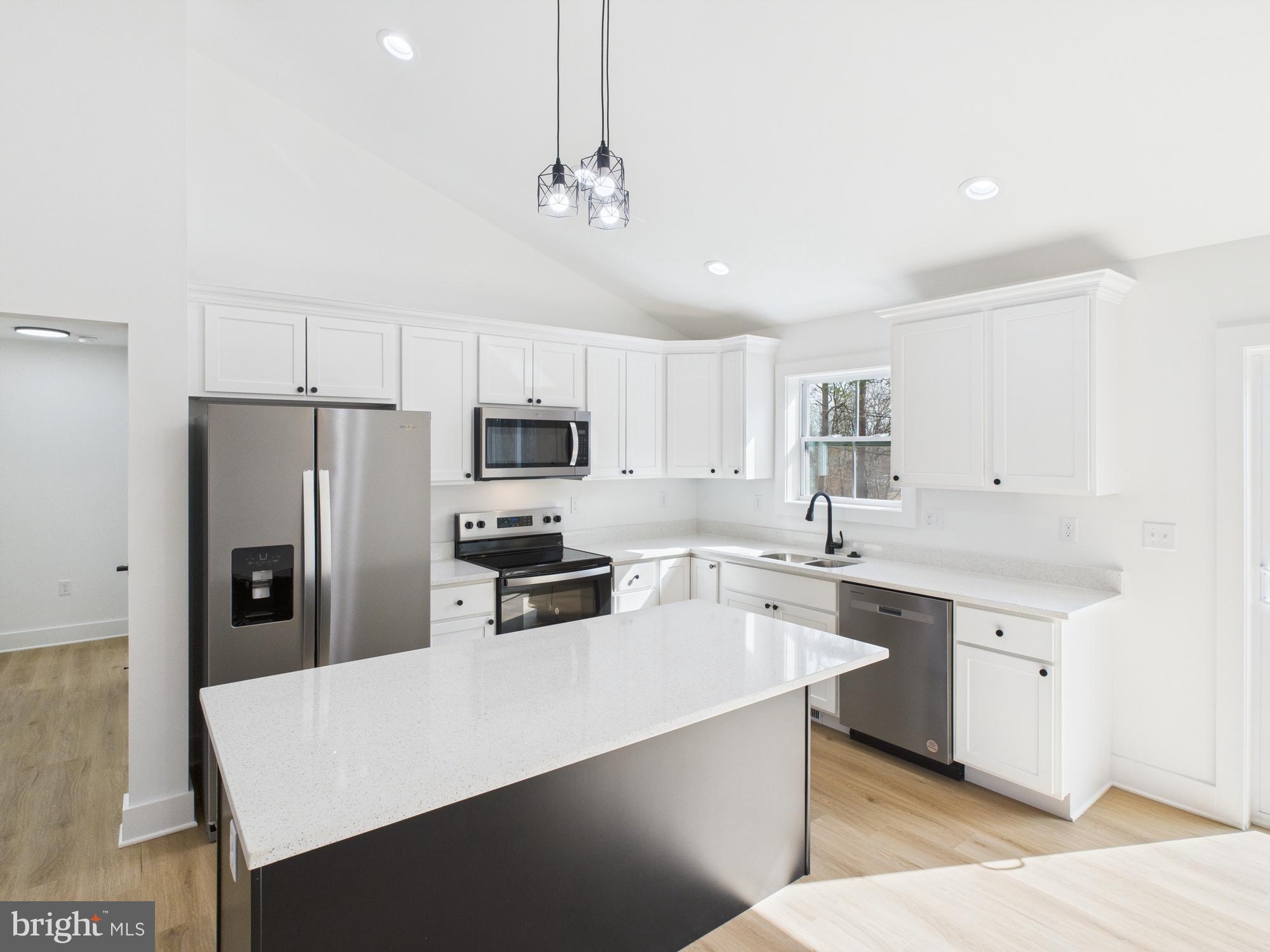 MOUNT CHRISTIAN - Residential