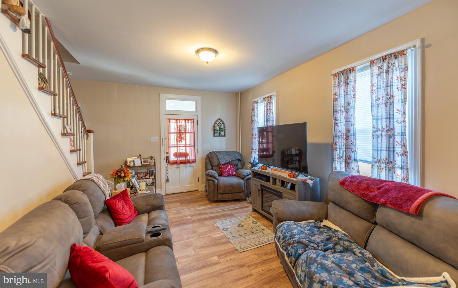 119 E BROAD STREET 121