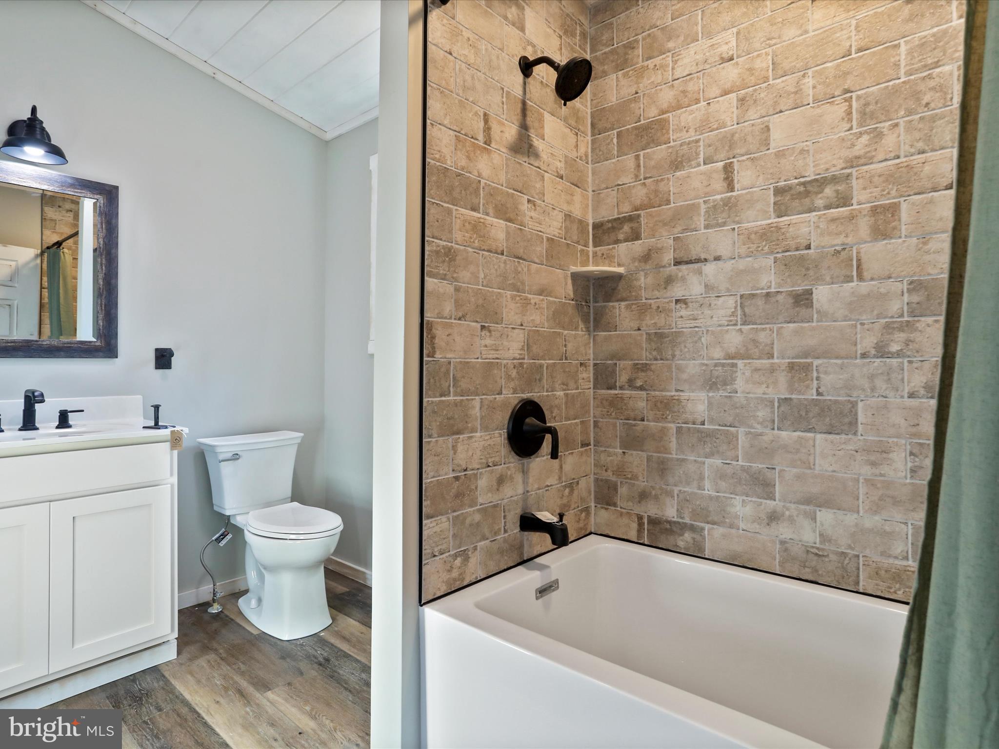 RIVER RIDGE - Residential