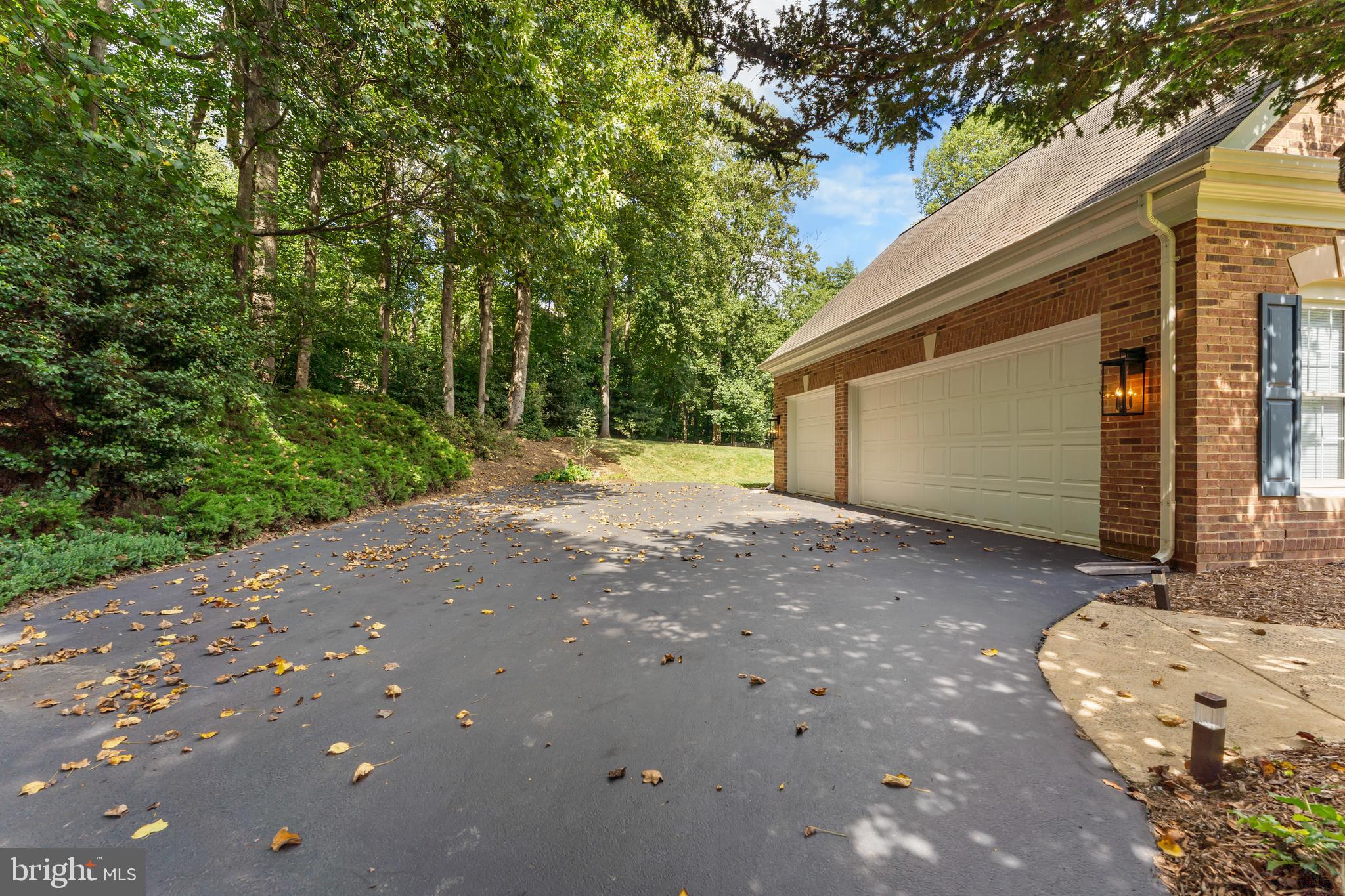 AIRSTON AT FOX MILL - Residential