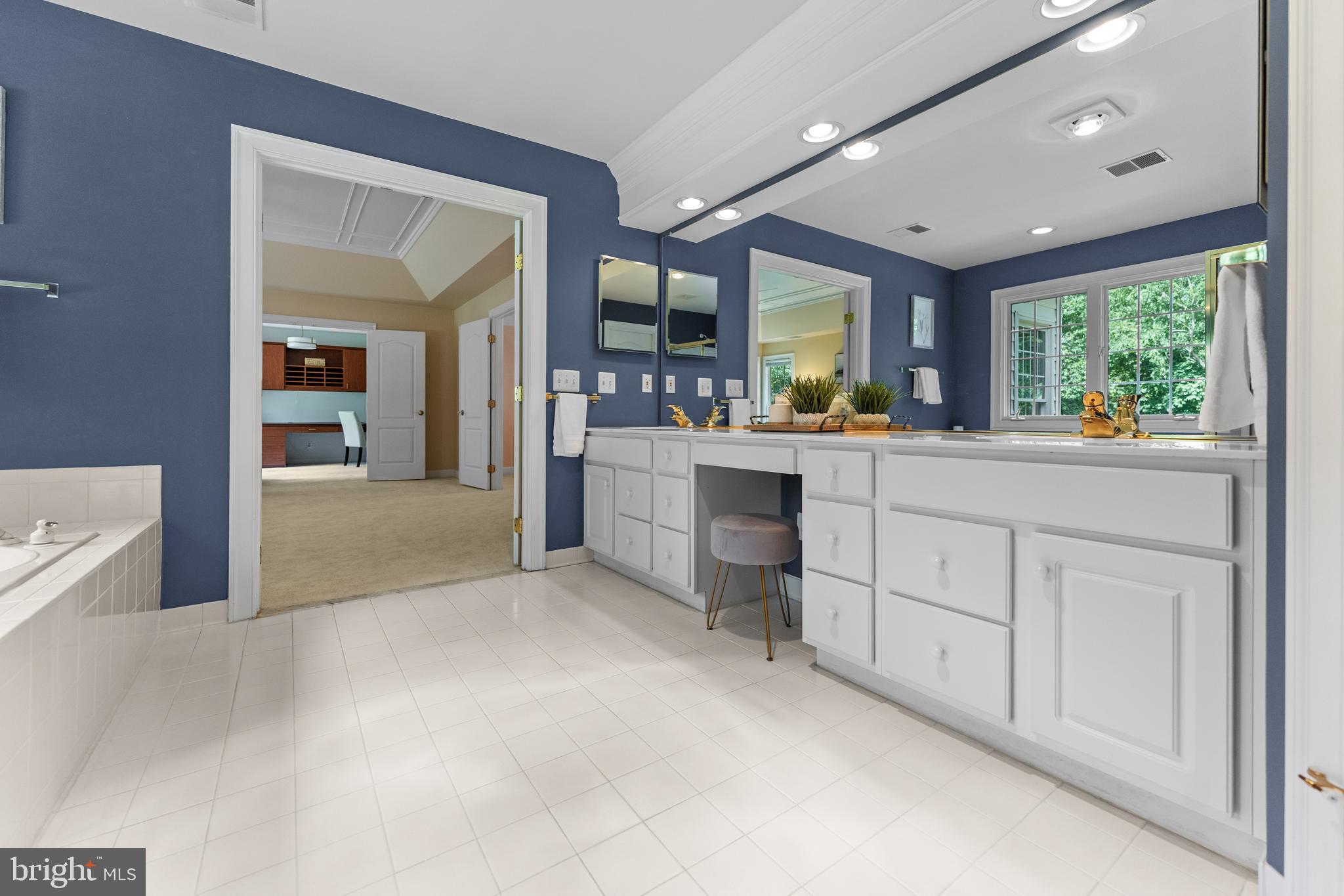 AIRSTON AT FOX MILL - Residential