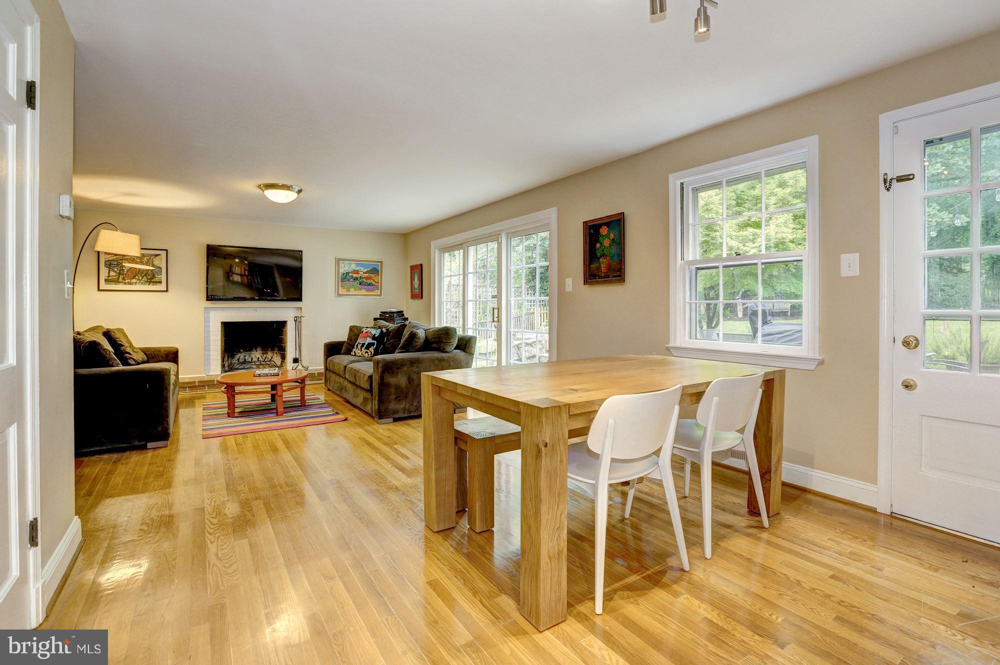 BRADLEY MANOR - Residential