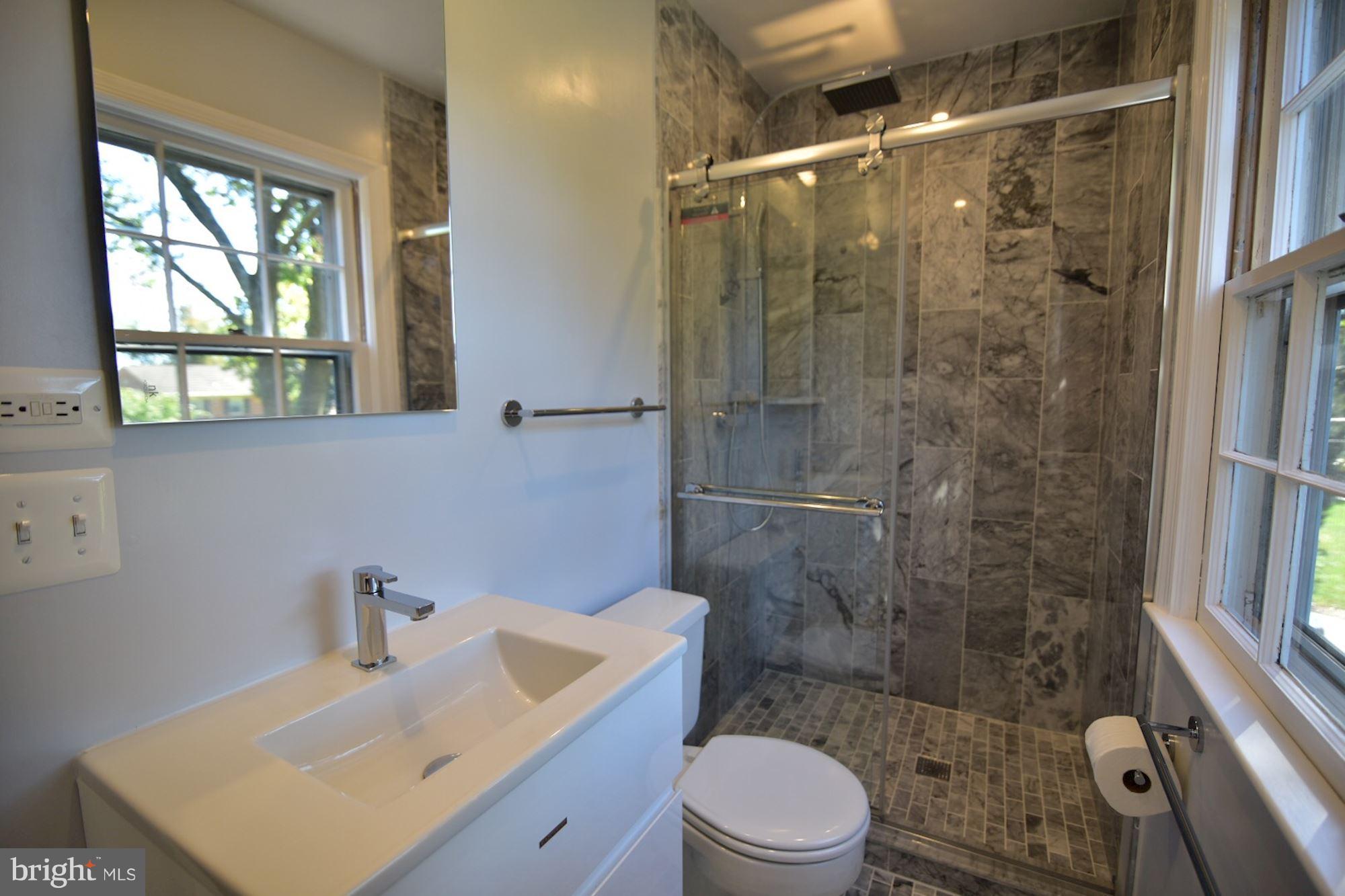 BRADLEY MANOR - Residential