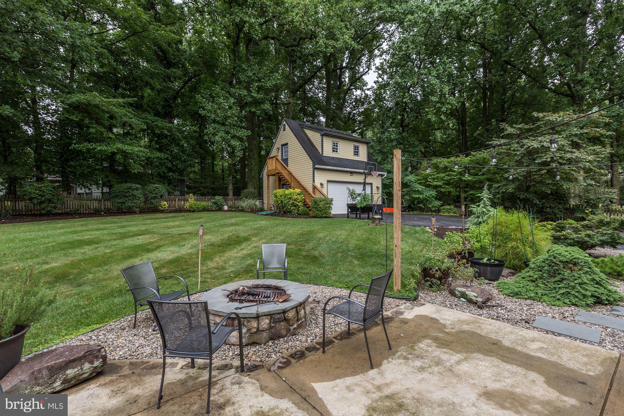 BRADLEY MANOR - Residential